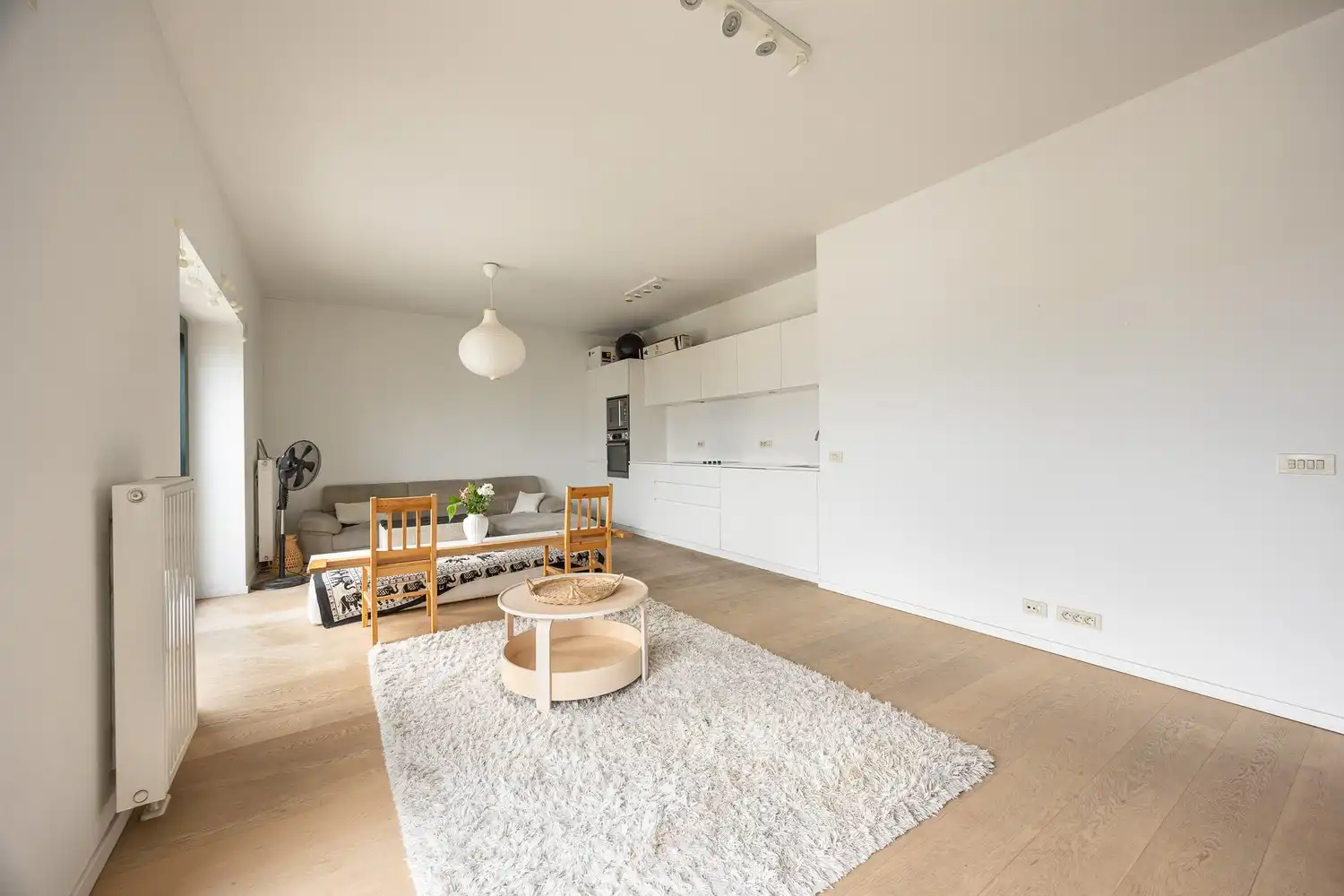Modern 3 slpk appartement met terras en panoramisch uitzicht op het Eilandje foto 2