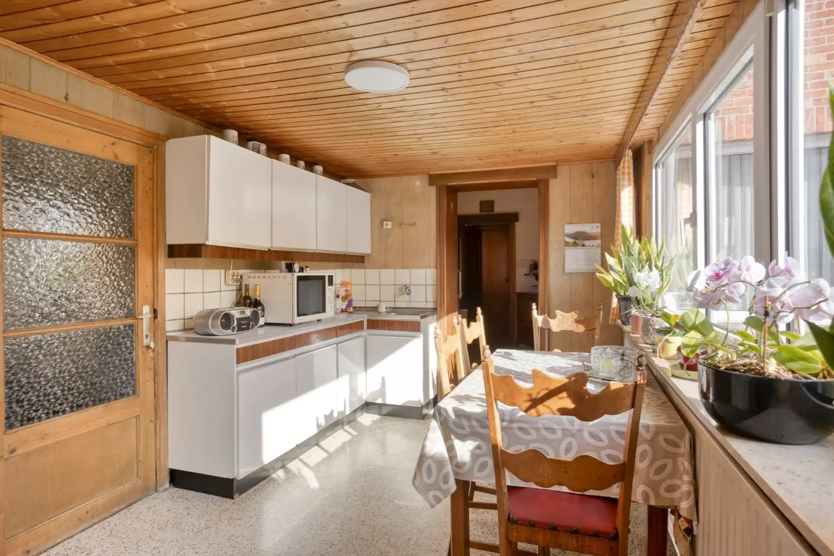 Woning met diepe tuin, garage en nieuw dak + zonnepanelen, centrum Borgloon foto 11