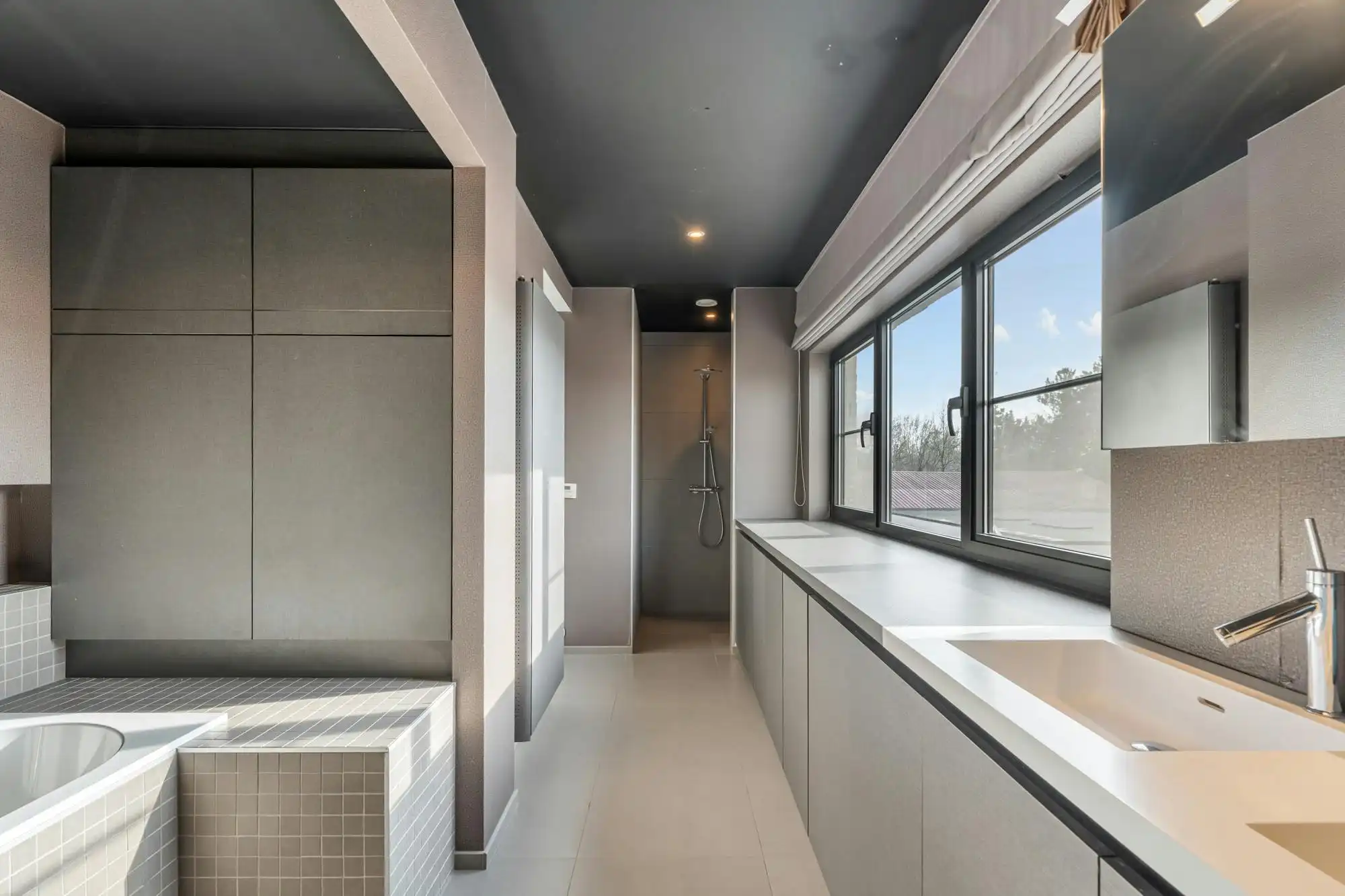 Exclusief duplexappartement met zonneterras en tuin op toplocatie in Genk foto 12