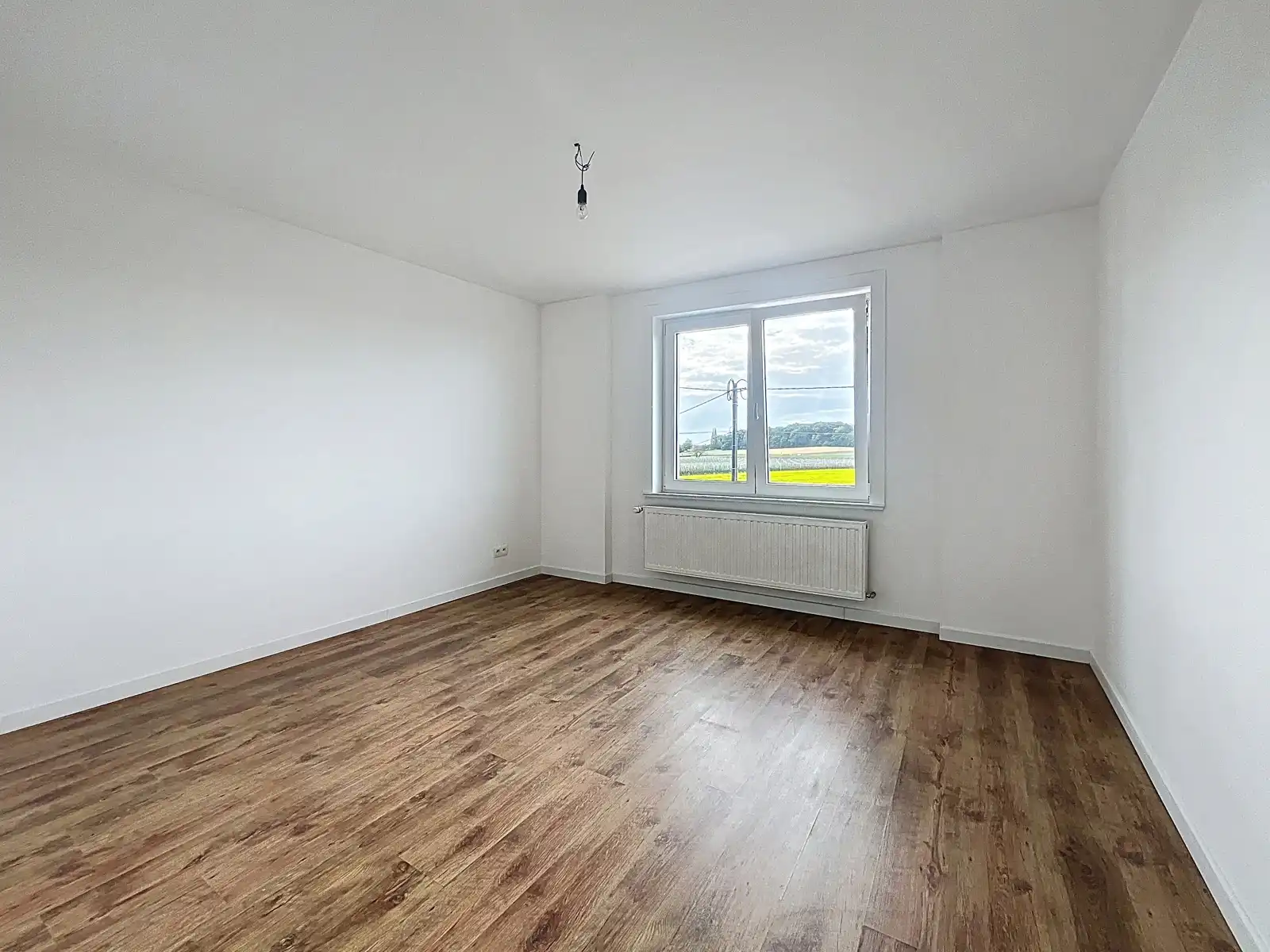 Instapklare gerenoveerde woning 3 slpks - tuin en garage foto 17