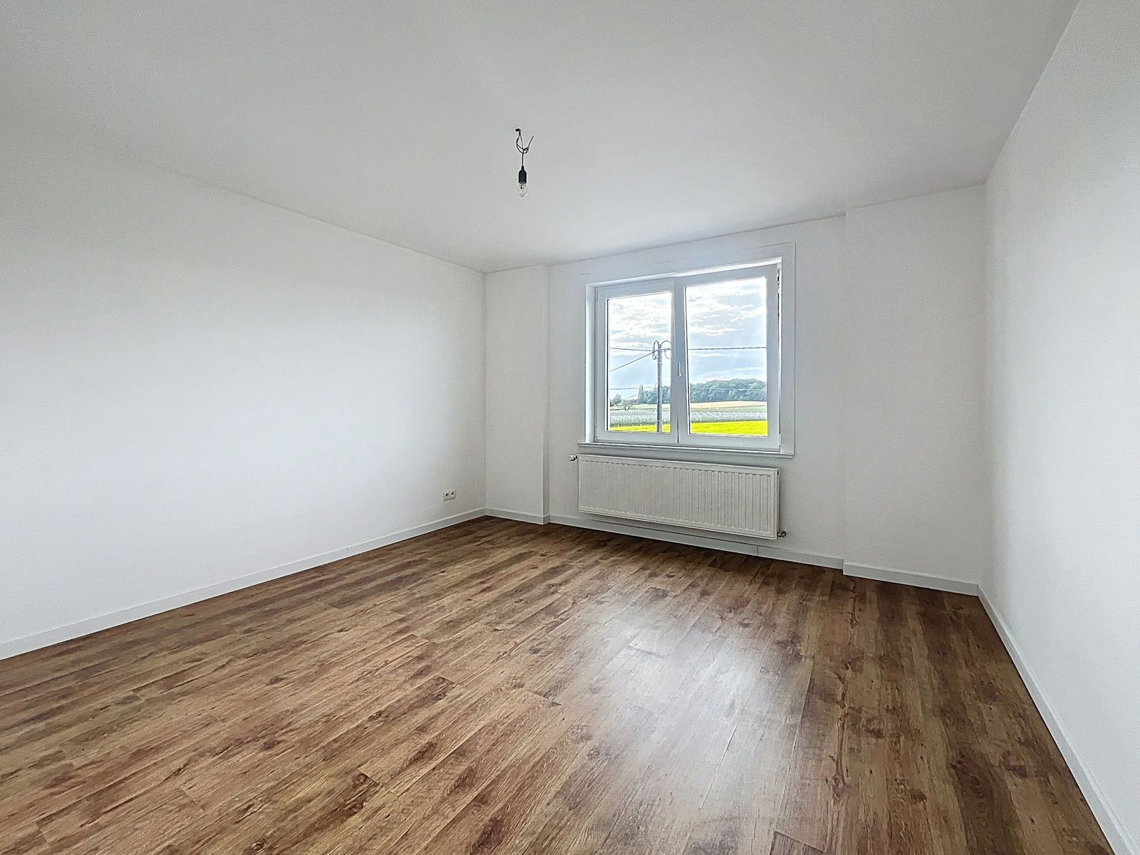 Instapklare gerenoveerde woning 3 slpks - tuin en garage foto 17