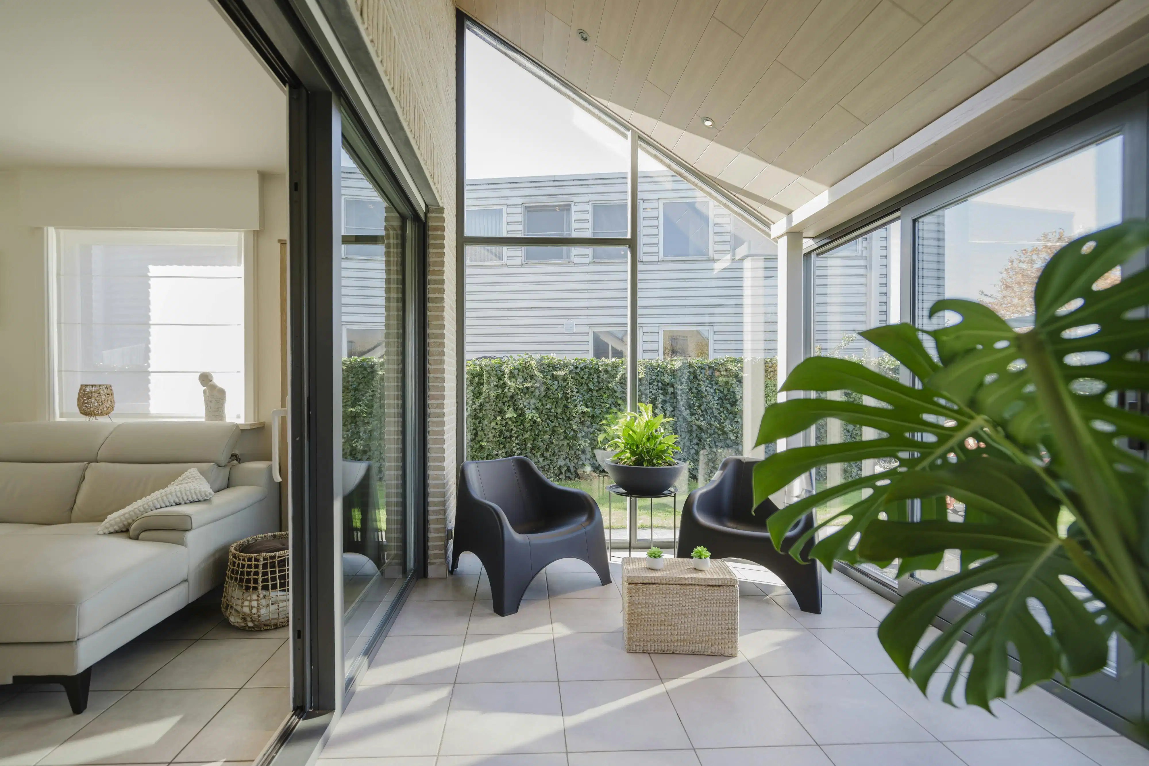 Ruime villa met 6 kamers te koop in Sint-Eloois-Vijve foto 7