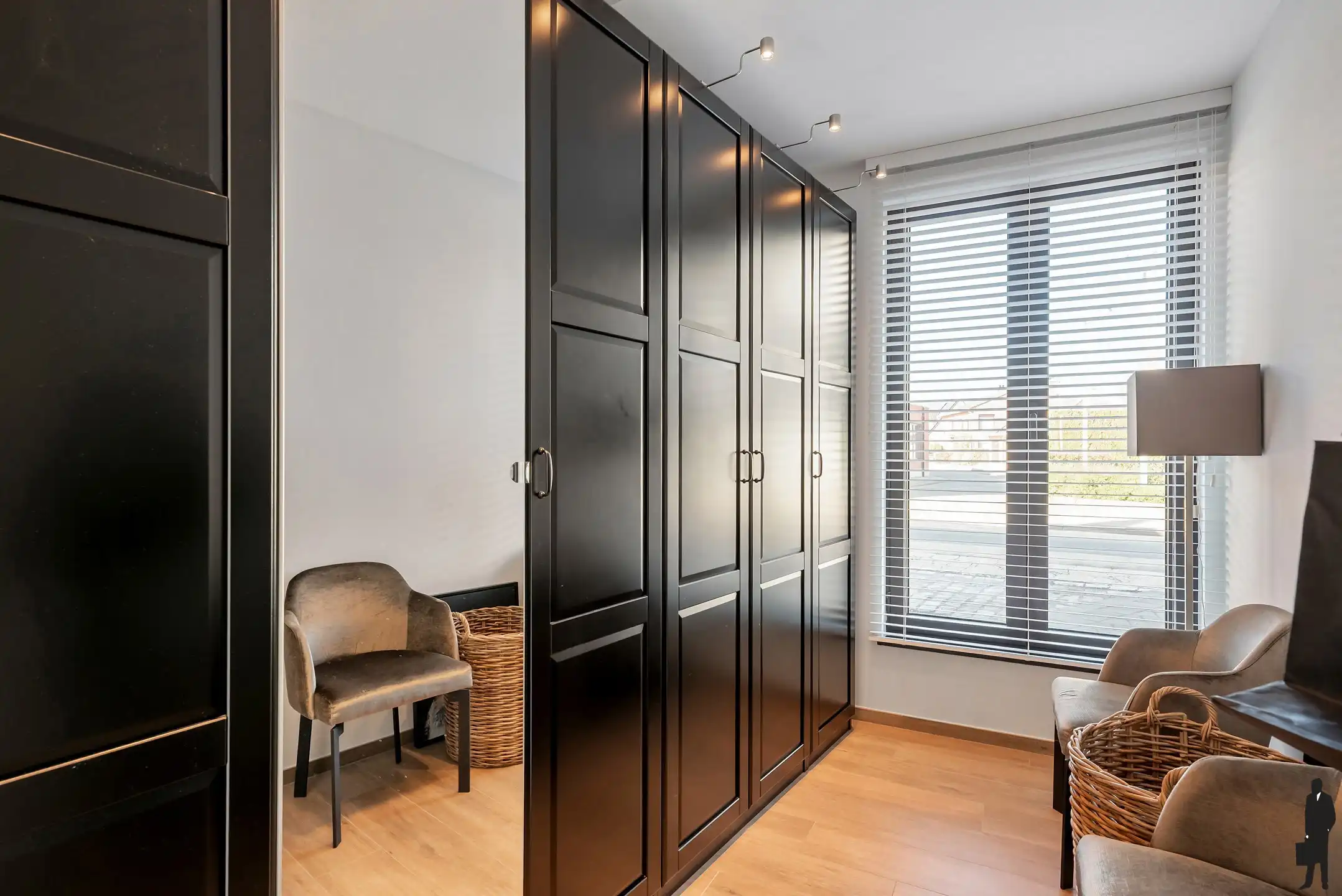 Zeer stijlvol 2 slpk. appartement met 2 staanplaatsen en berging te Hoogstraten - Meer! foto 11