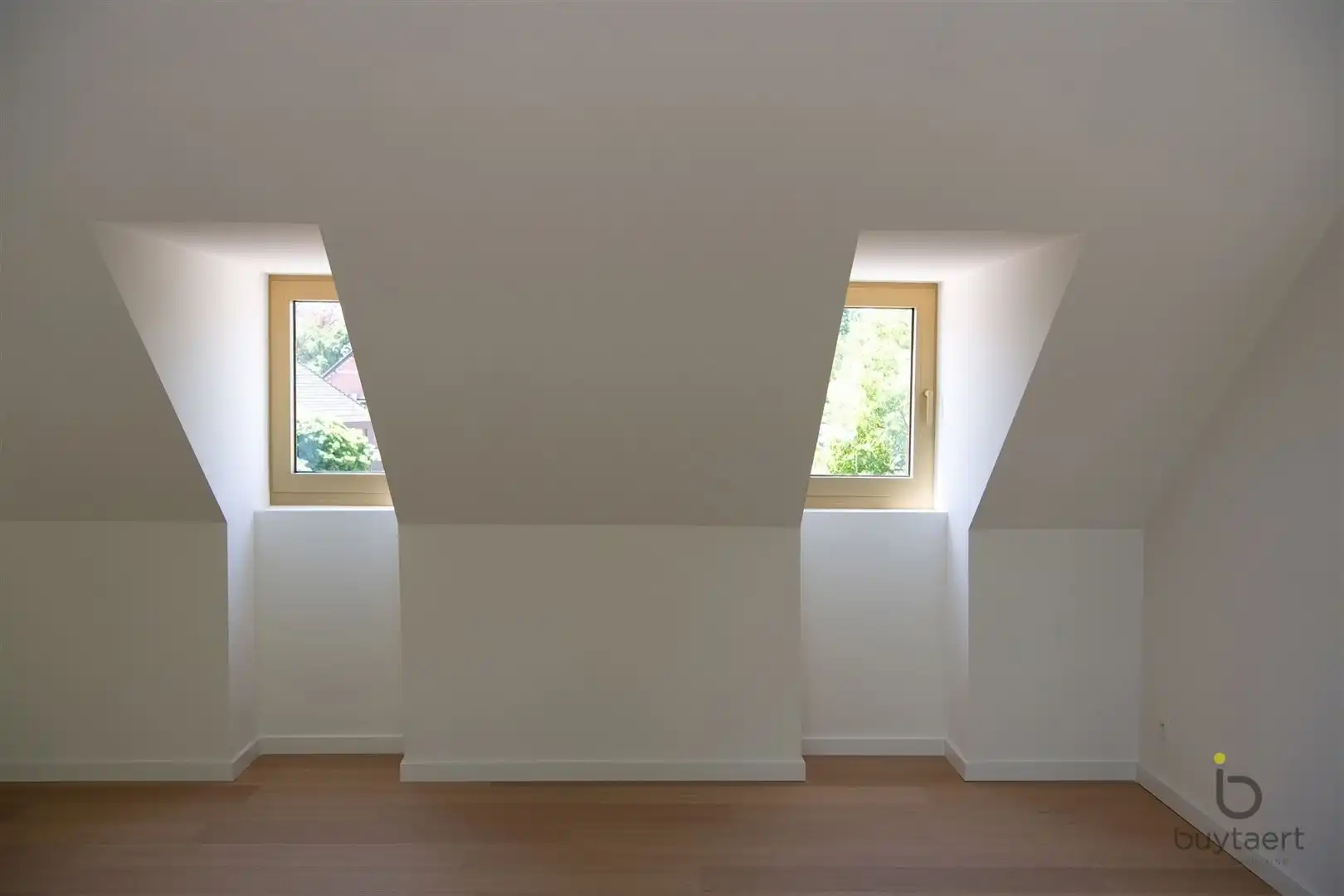 Beleef luxe, comfort en energiezuinigheid in een karaktervolle architectuur. foto 19