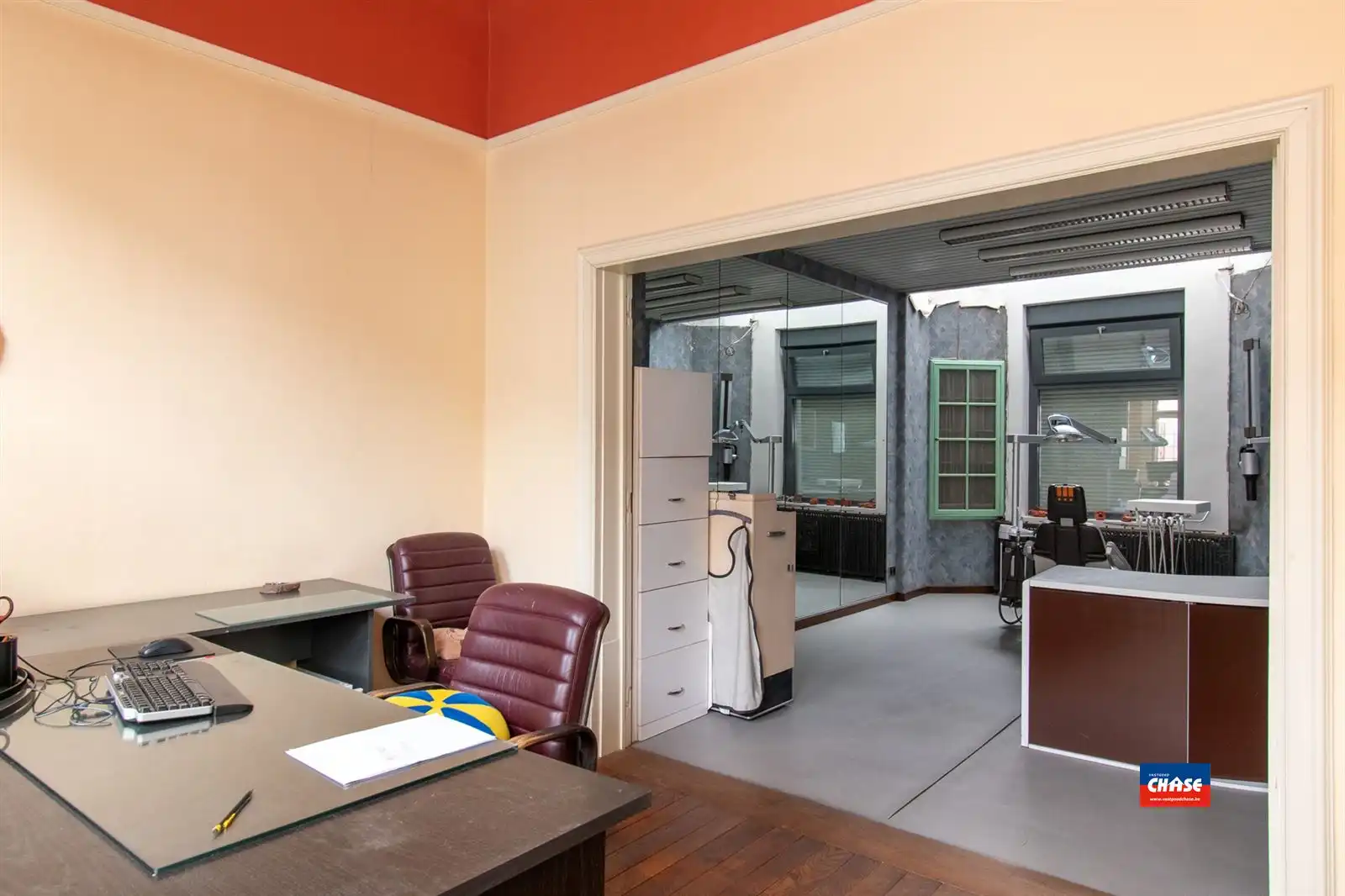 Zeer ruime woning met tal van mogelijkheden! foto 6