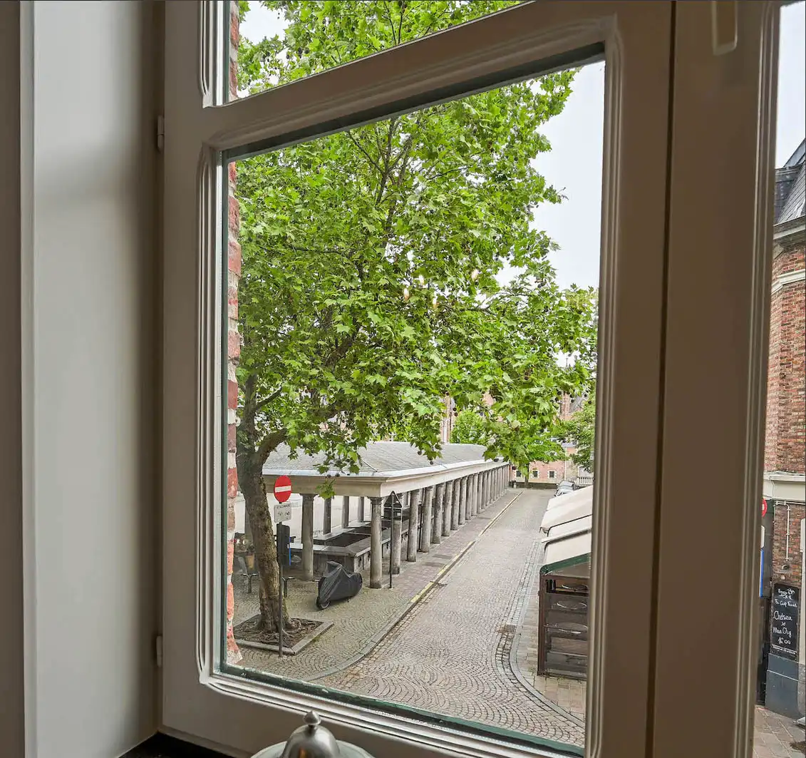 Exclusief wonen met zicht over de Vismarkt in hartje Brugge foto 14