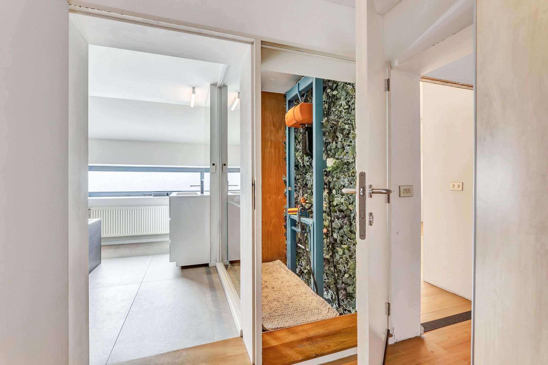 Instapklare woning met garage en tuin nabij station foto 10