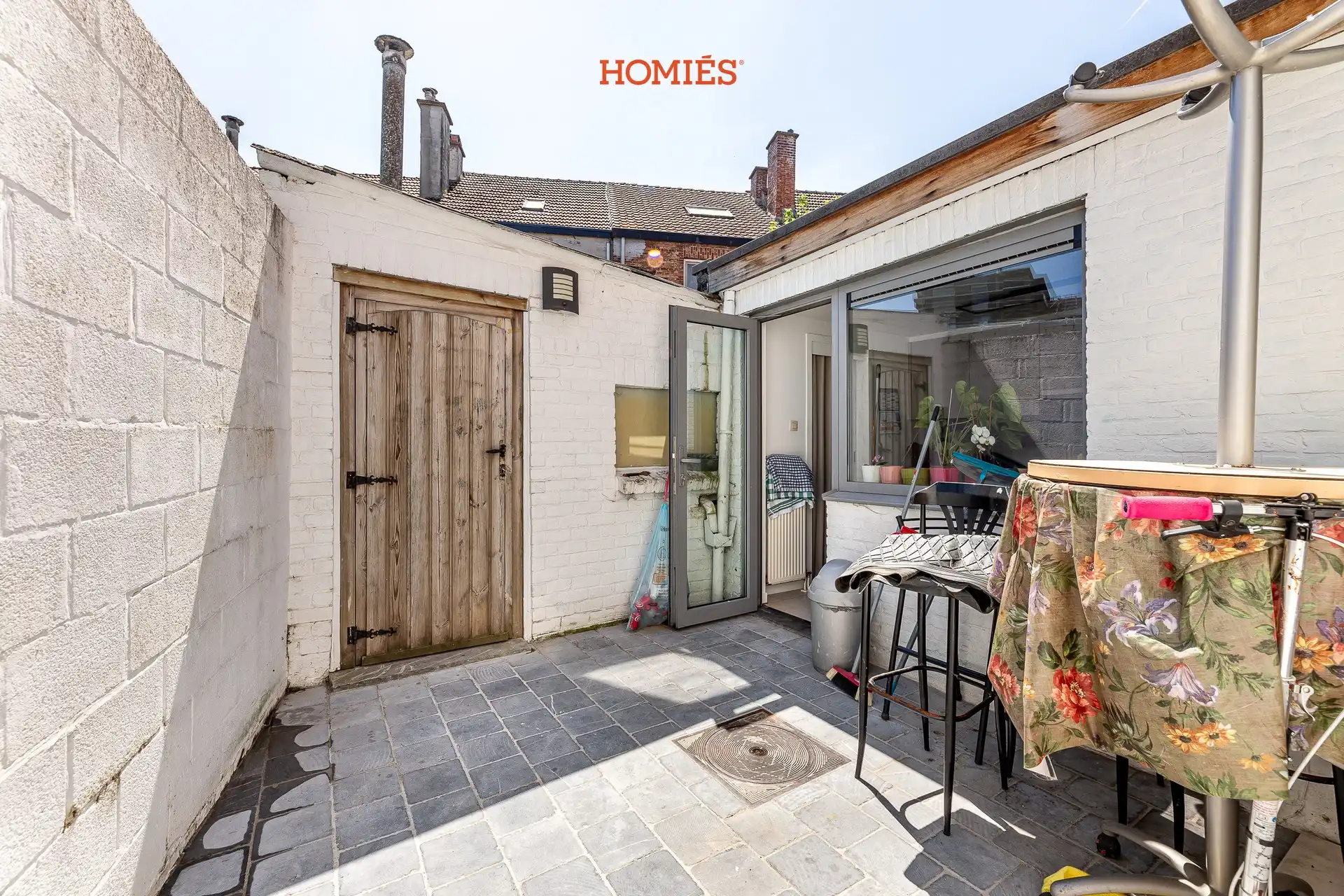 Woning met 4 volwaardige slaapkamers en koertje foto 2