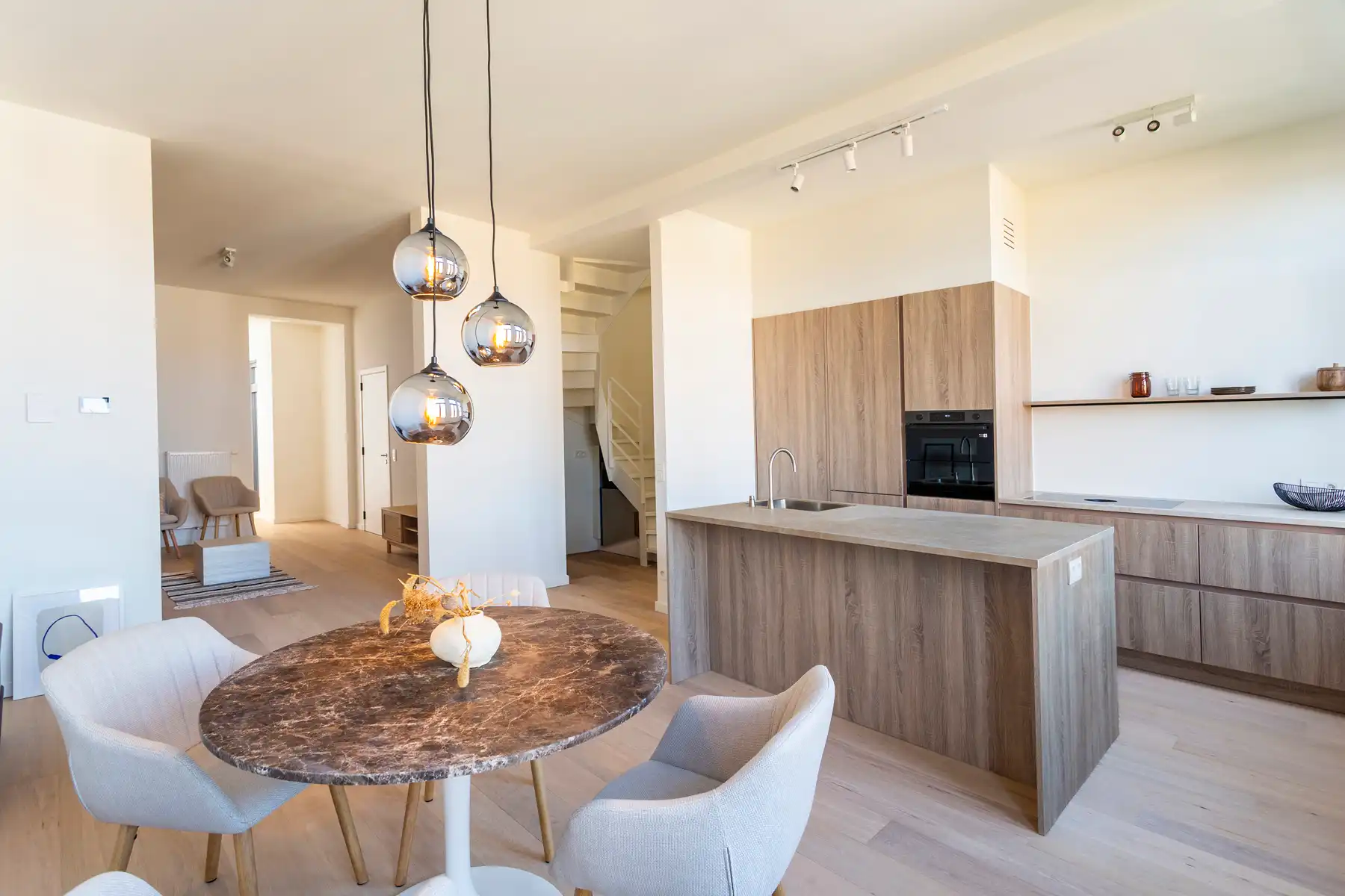 Penthouse op ’t Zuid in Antwerpen: Uw droomhuis wacht op u foto {{pictureIndex}}