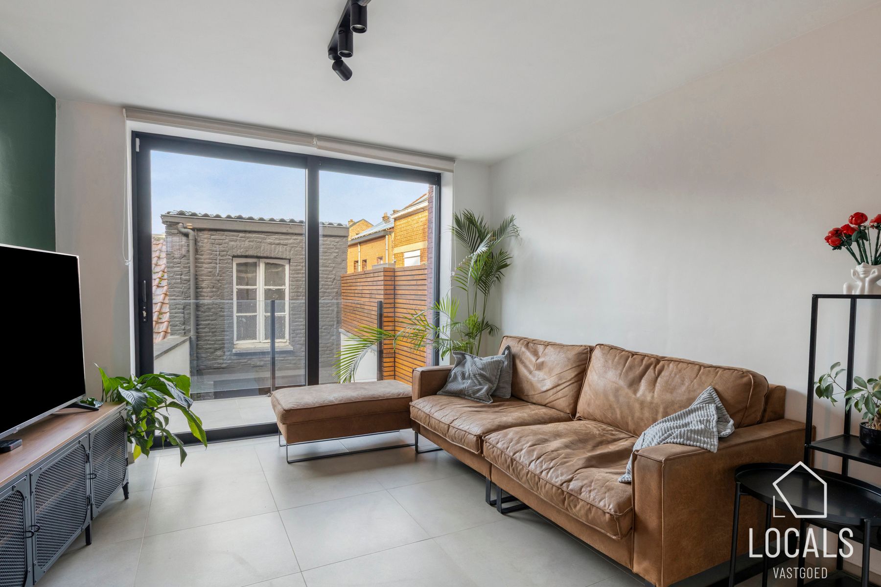 Volledig gerenoveerde woning in centrum Ninove foto 9