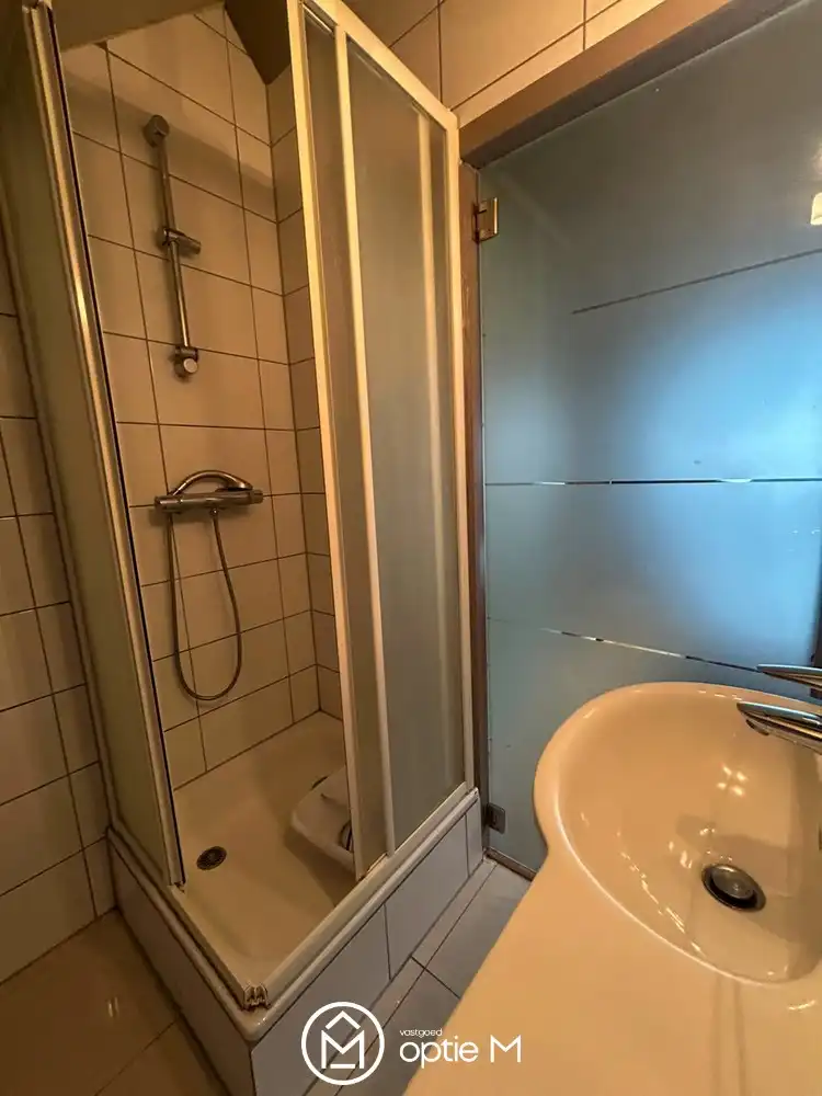 Bemeubelde duplex studio te huur in Hasselt – centrumligging met zicht op de Walputstraat foto 8