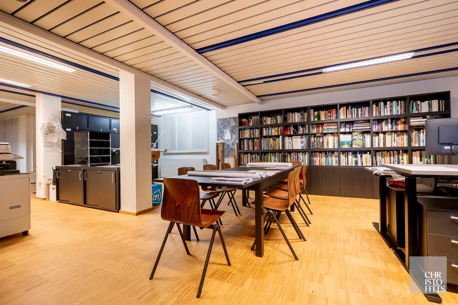 Stijlvolle kantoorruimte op uitstekende ligging in Genk centrum foto 9