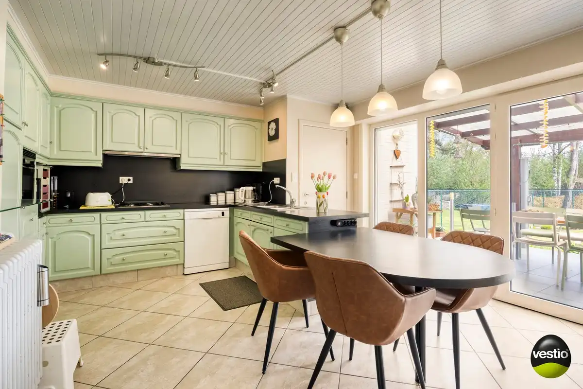 Gezinswoning met 3 slaapkamers, bureau en energiezuinige voorzieningen op toplocatie in Heusden-Zolder foto 2