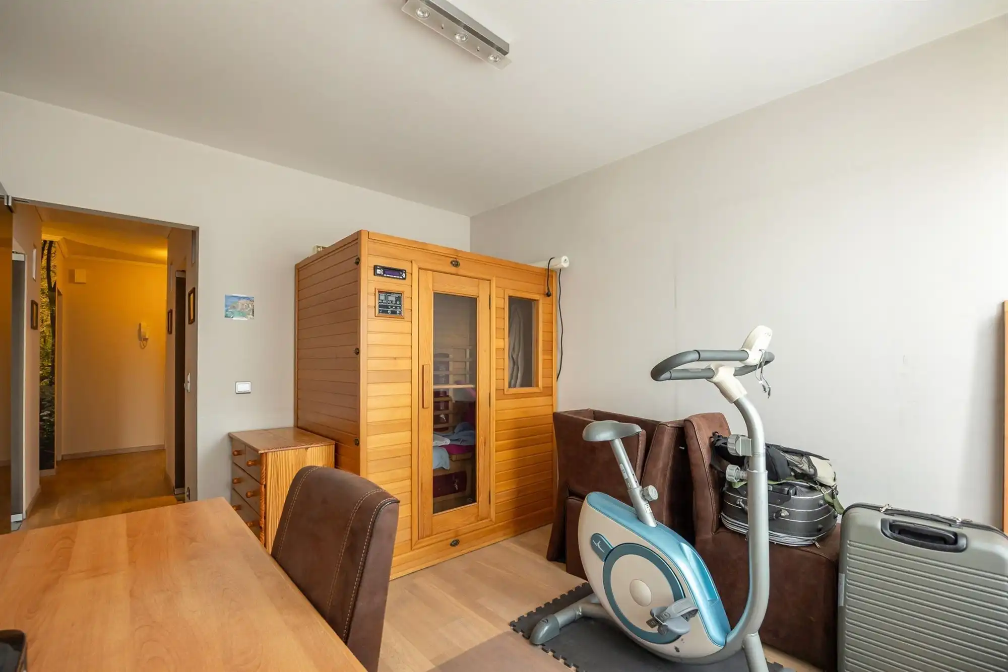 Instapklaar energiezuinig appartement met 2 slaapkamers en terras in Burcht foto 14