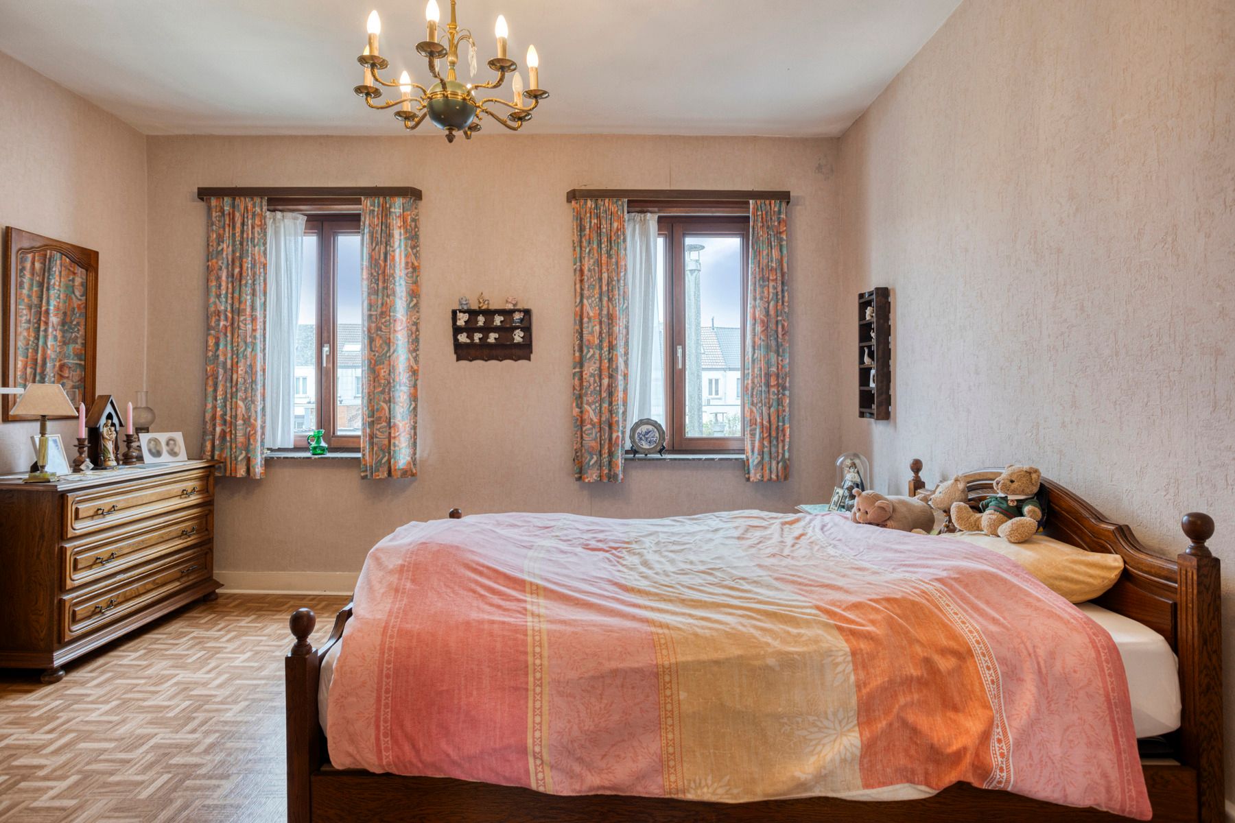 Te renoveren stadswoning met 3 slaapkamers en tuin! foto 14