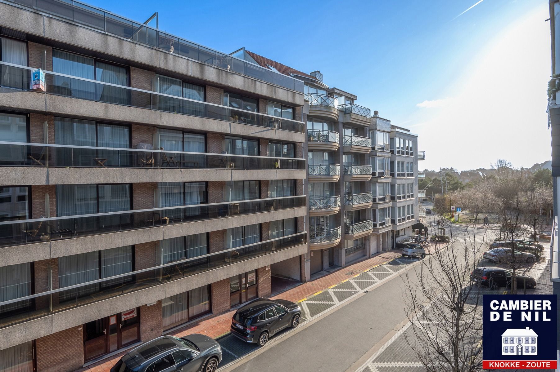 Mooi vernieuwd appartement op enkele stappen  van het strand foto 17