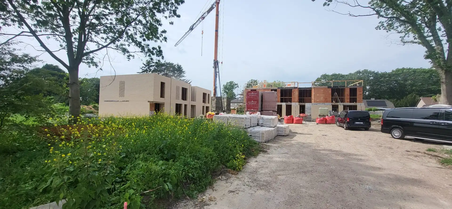 Nieuwbouwwoning op afgesloten domein foto 2