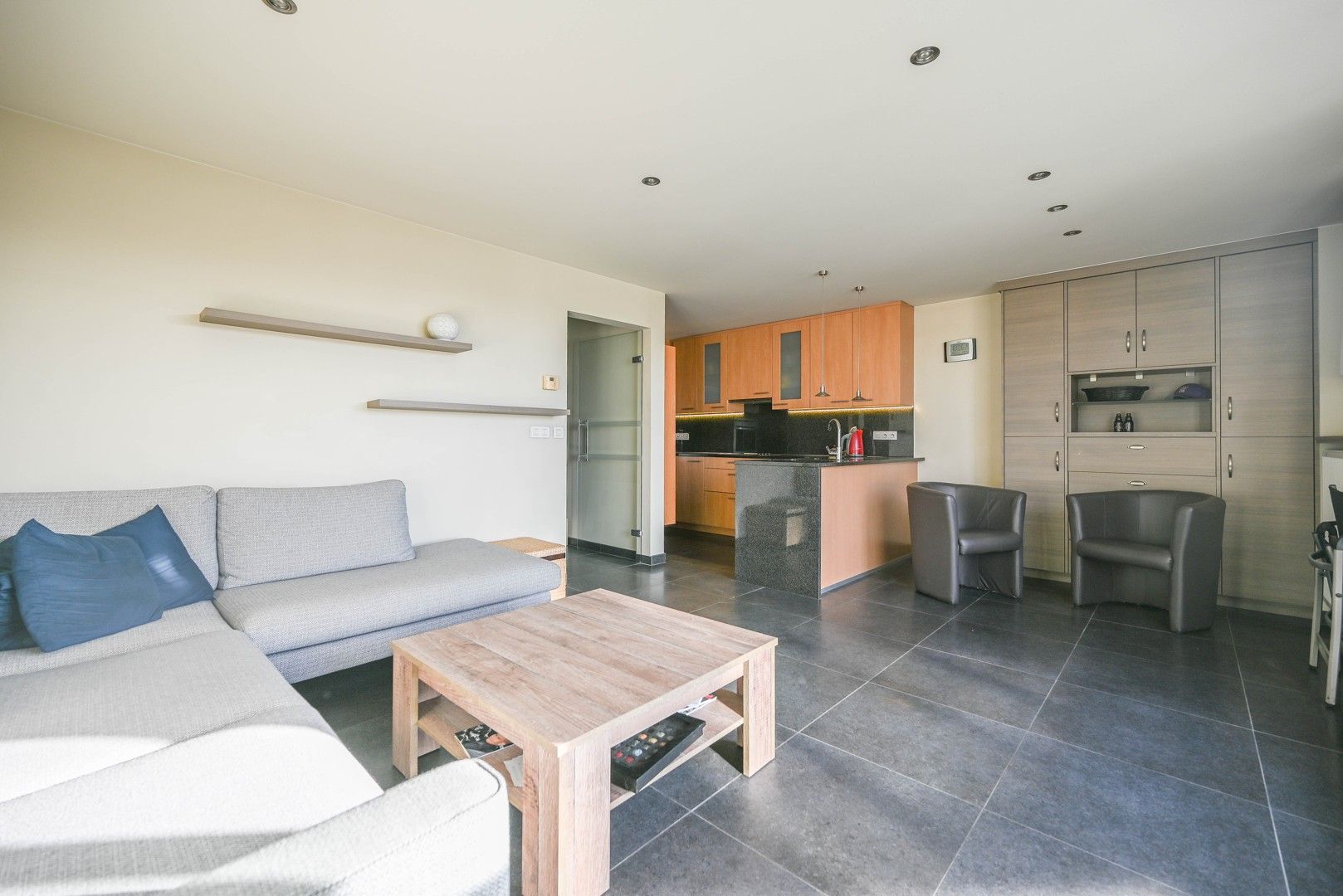 Energiezuinig appartement met twee slaapkamers en ruim terras foto {{pictureIndex}}