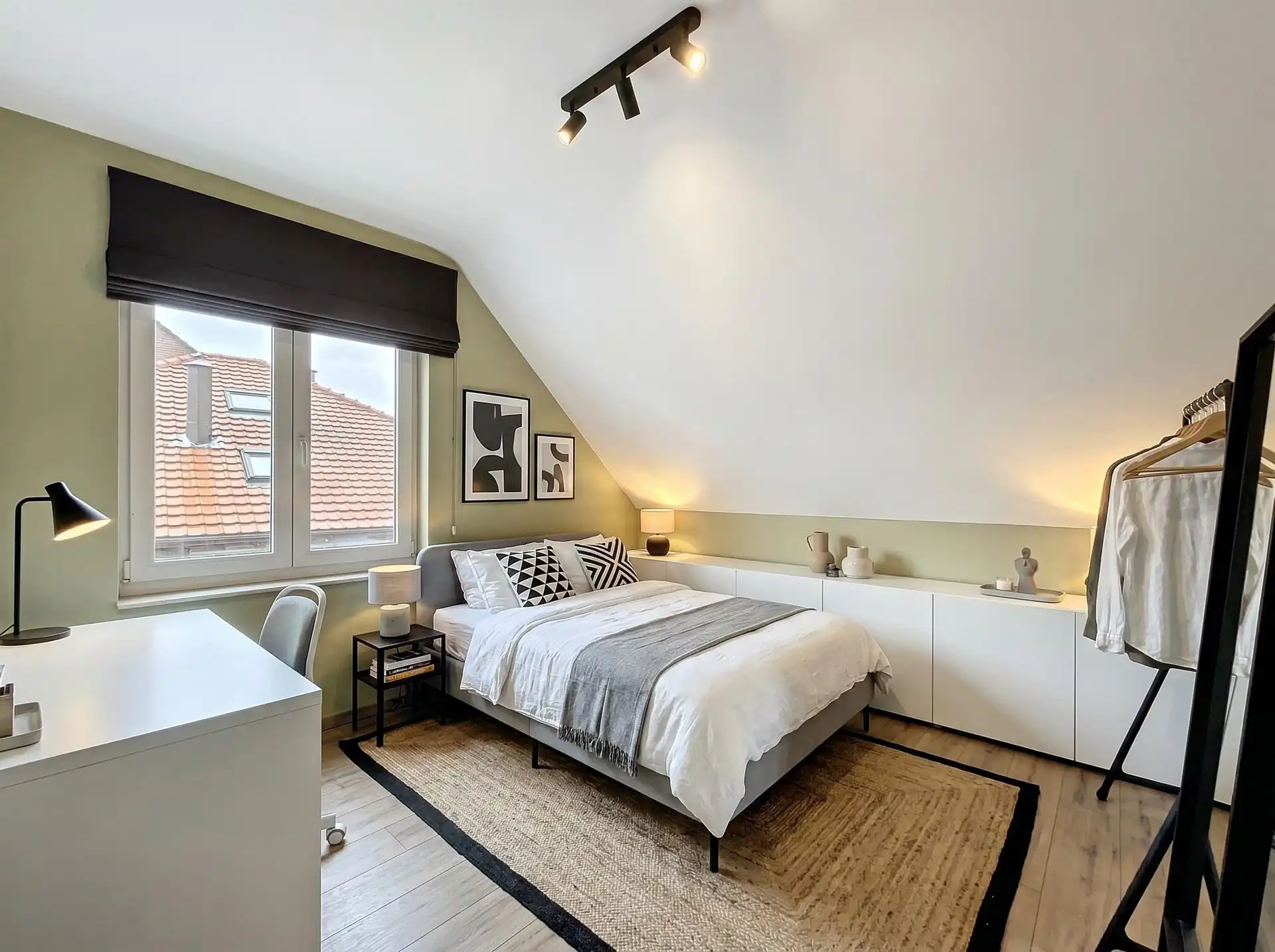 Instapklare open bebouwing met 3 slaapkamers, oprit en garage op perceel van 524m² in Zwijndrecht! foto 13