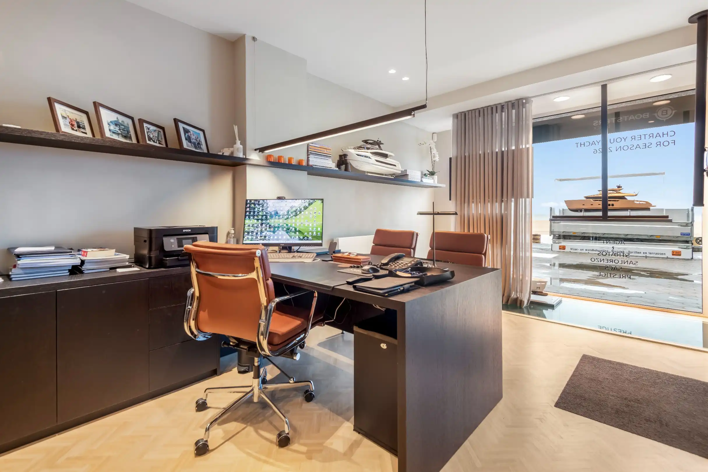 Handelsruimte met studio gelegen op de Zeedijk in het Zoute.  foto 3