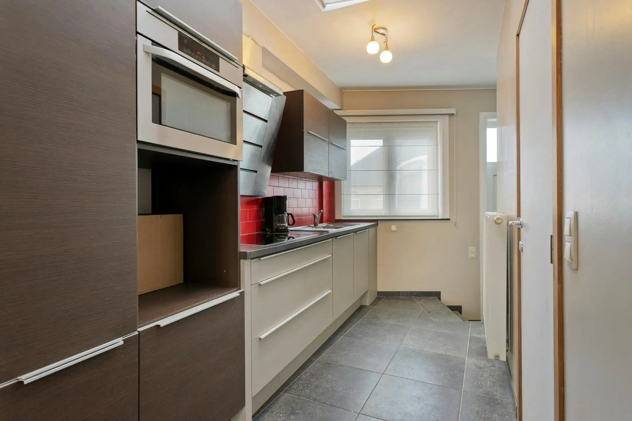 Instapklaar huis te koop met 2 slaapkamers in de Ieperstraat in Poperinge foto 6