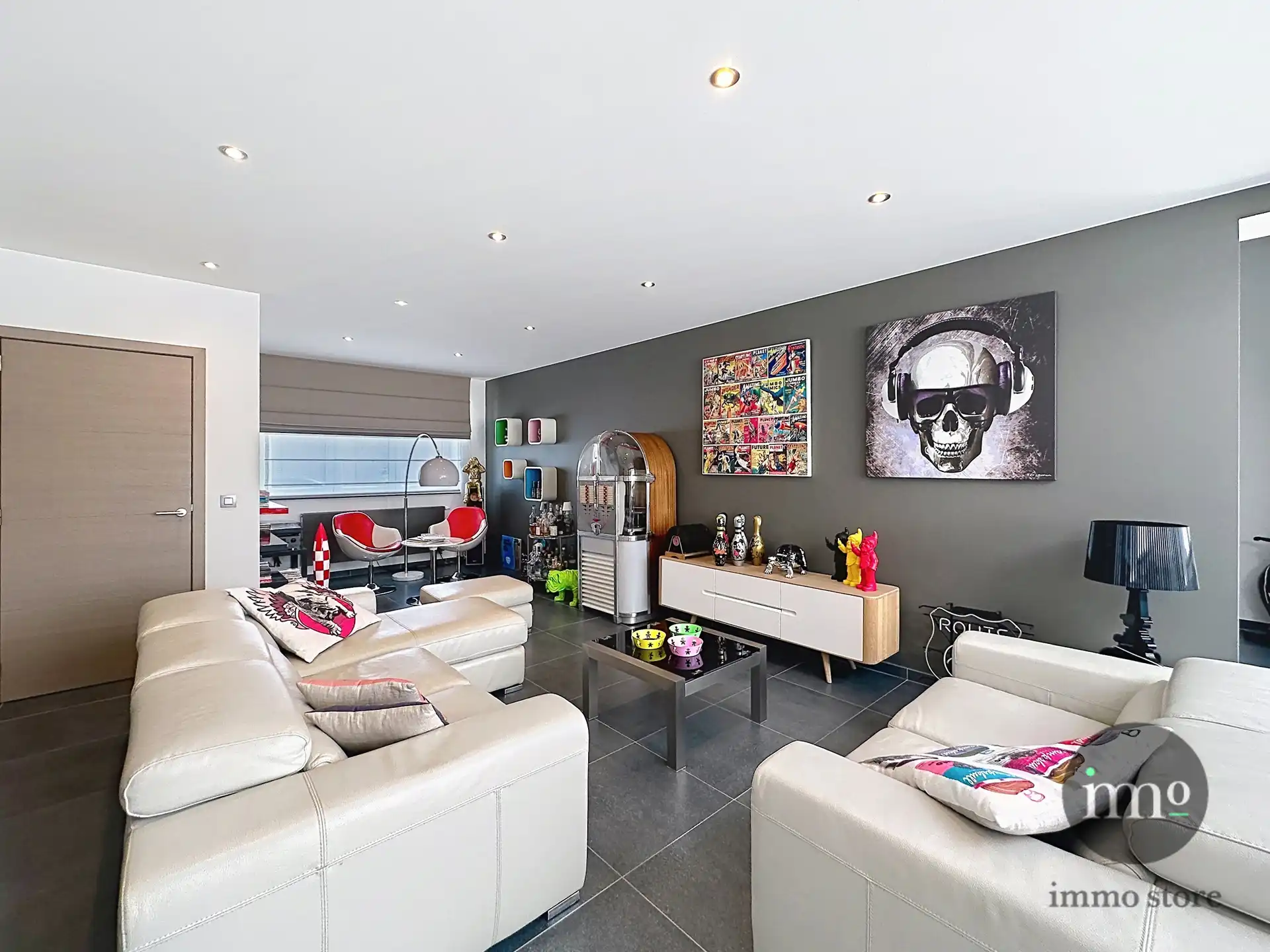MULTIFUNCTIONEEL volledig gerenoveerd gebouw met bijgebouw, 7 slaapkamers, appartement, tuin en zwembad! foto 9