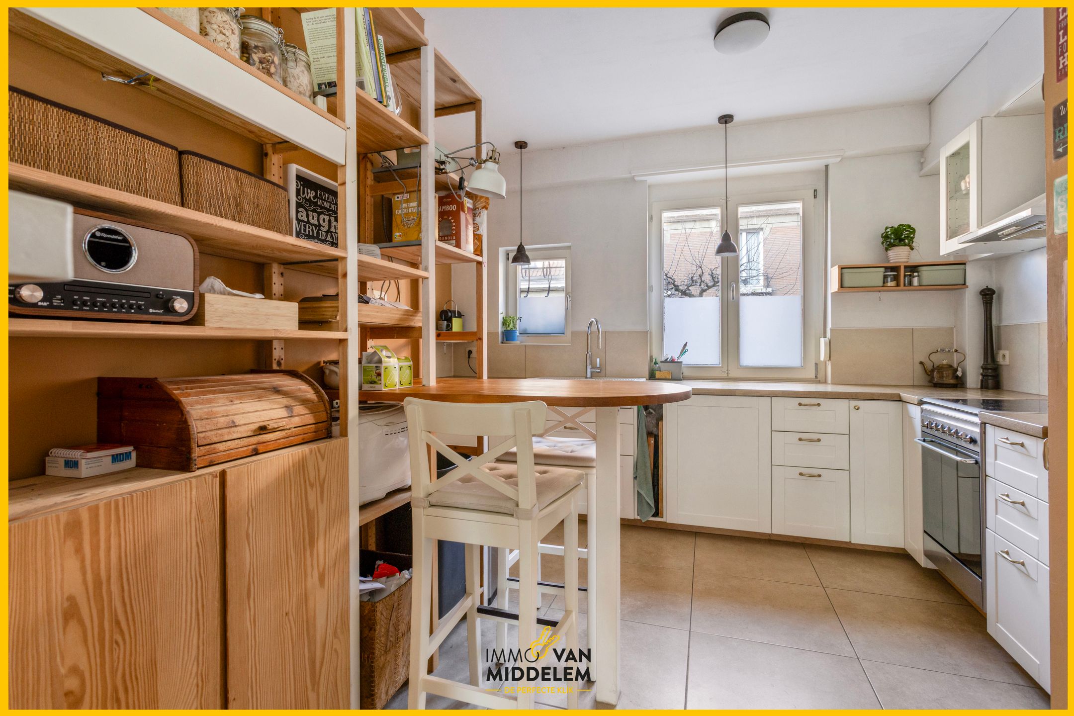 CHARMANTE GEZINSWONING MET 3 SLPK EN TUIN foto 8