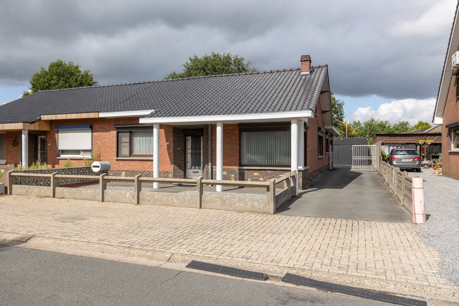 Huis te koop foto {{pictureIndex}}