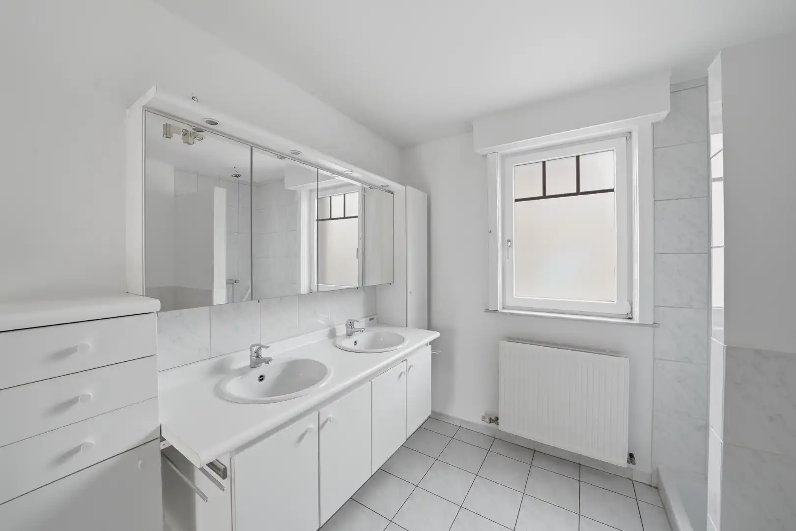 Karaktervolle instapklare hoekwoning met inpandige garage en zonnige stadstuin foto 12
