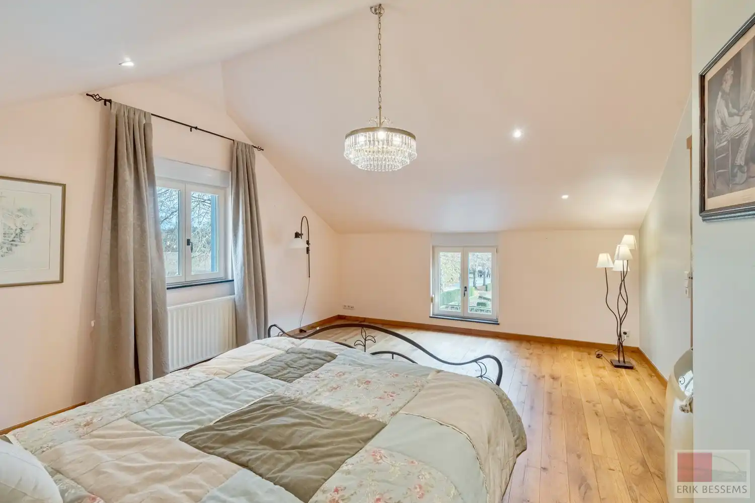 Landhuis met vrij uitzicht, &nbsp;5 slaapkamers, 2 badkamers, woonkamer, eetkamer/keuken. Woonopp. 277m2 gebruiksopp. 441m2, Perceelopp. 4170m2 foto 38