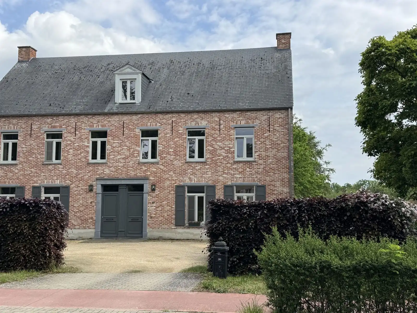 Huis foto {{pictureIndex}}