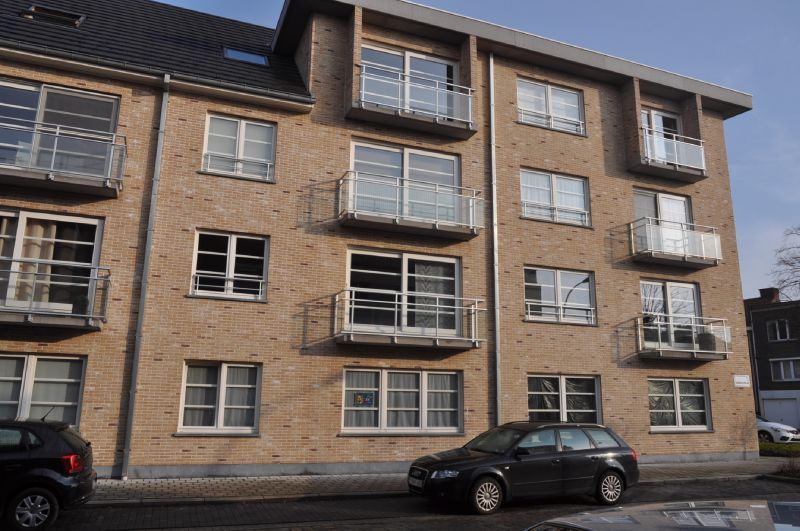 Recent appartement met 2 slaapkamers en garage. foto 13