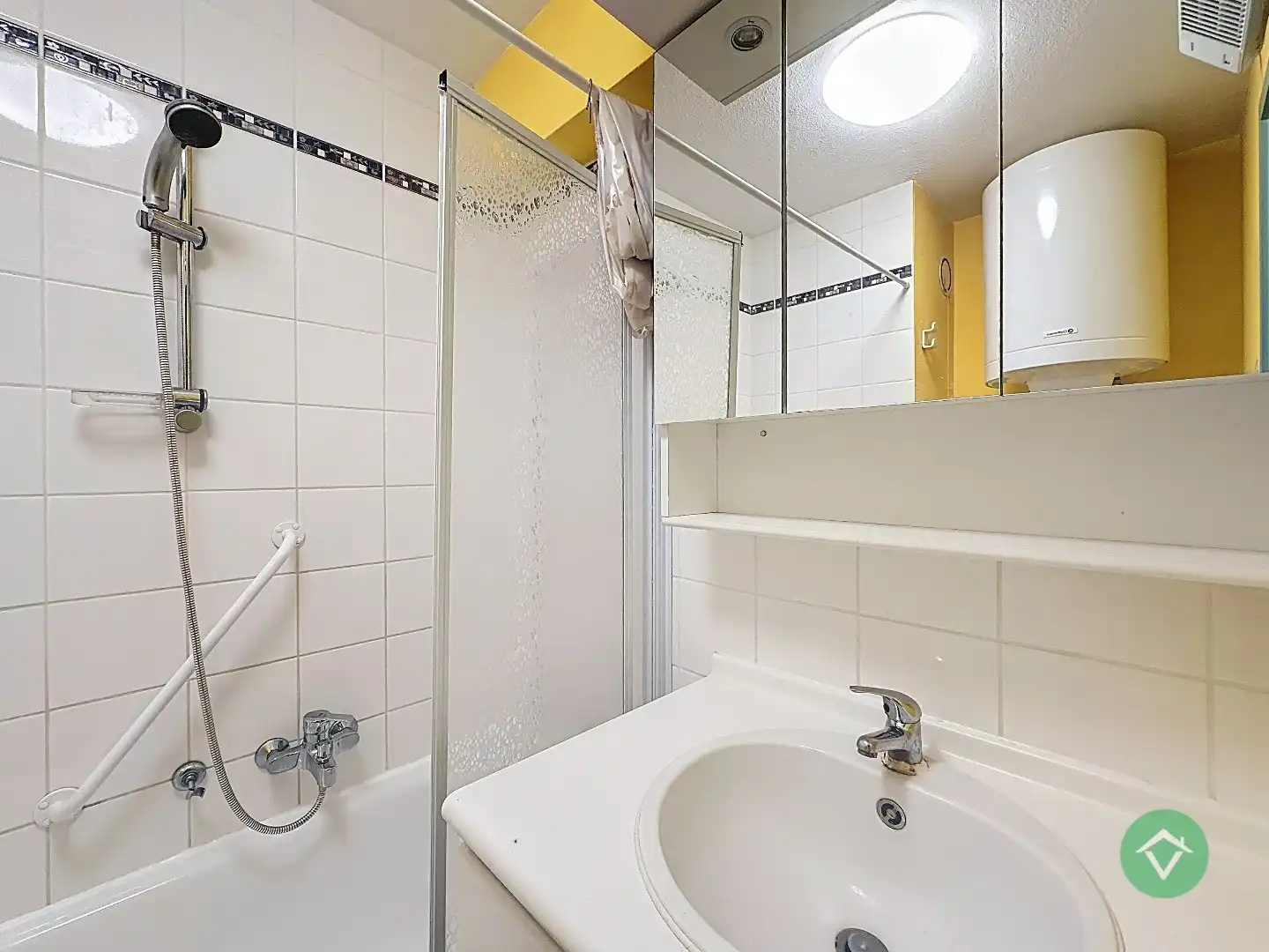 Lichtrijk 2-slaapkamerappartement op topligging op 100m van de zeedijk in Sint-Idesbald foto 12