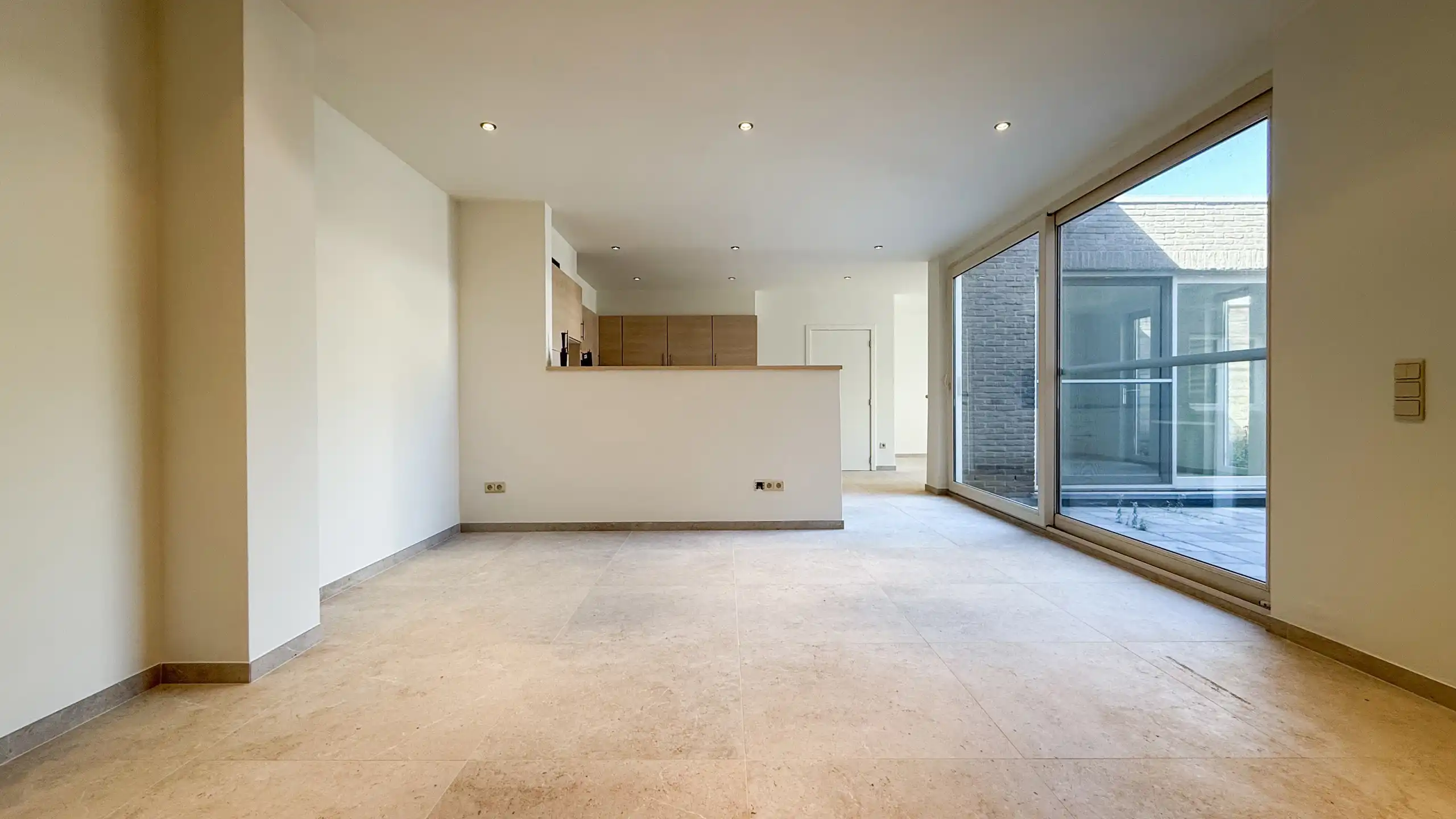 Opbrengsteigendom met Appartement en kantoorruimte! foto 20