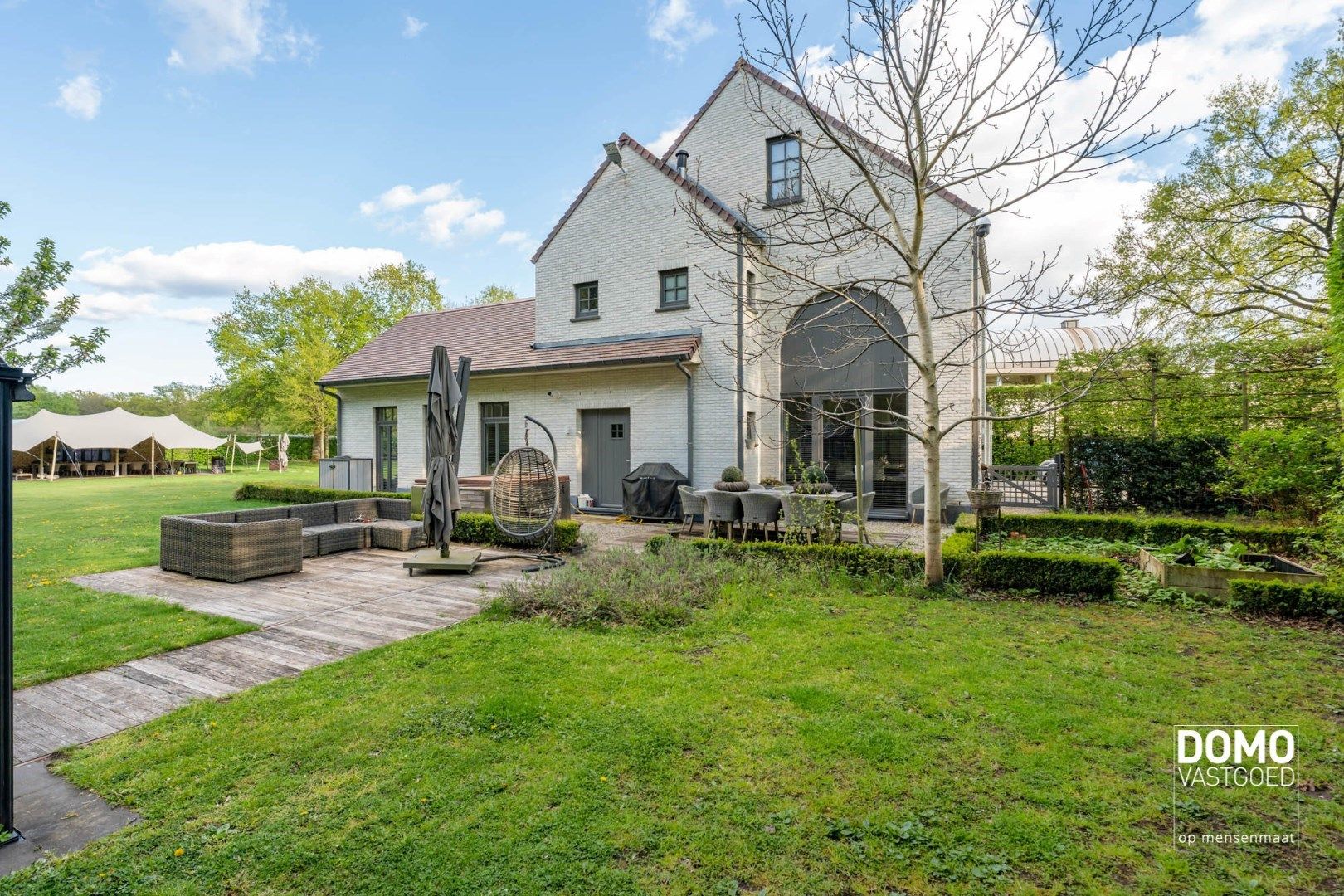 Exclusieve villa, zeer rustig gelegen, aan de groene bossen van Bolderberg. foto {{pictureIndex}}