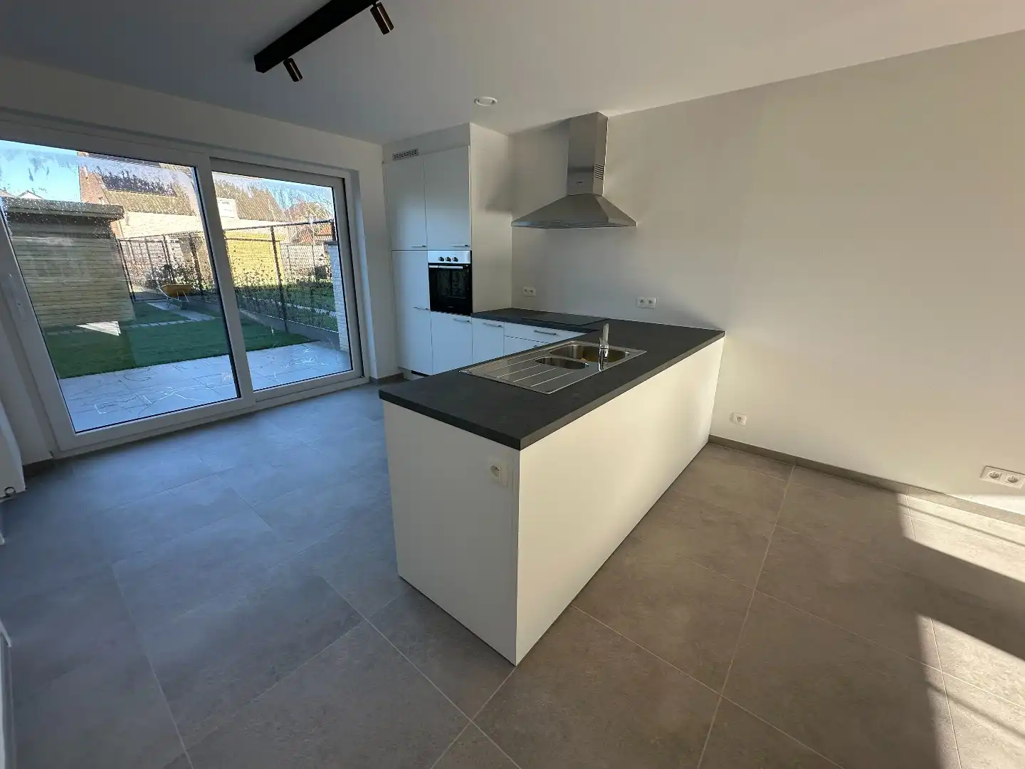 Prachtige instapklare nieuwbouwwoning, energiezuinig, Torhout. foto 4