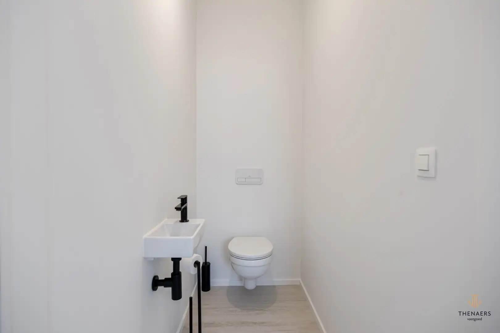 LOT 4 - Instapklare "luxe" en "energiezuinige" nieuwbouwwoning met 4 slaapkamers en 2 badkamers. foto 12