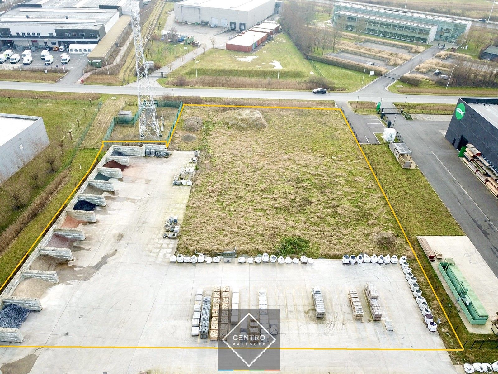 TOP-LOCATIE: Braakliggend (gedeelte verhard) perceel INDUSTRIEGROND (5.735m²) aan de afrit "Zandvoorde" te Oostende! foto 2