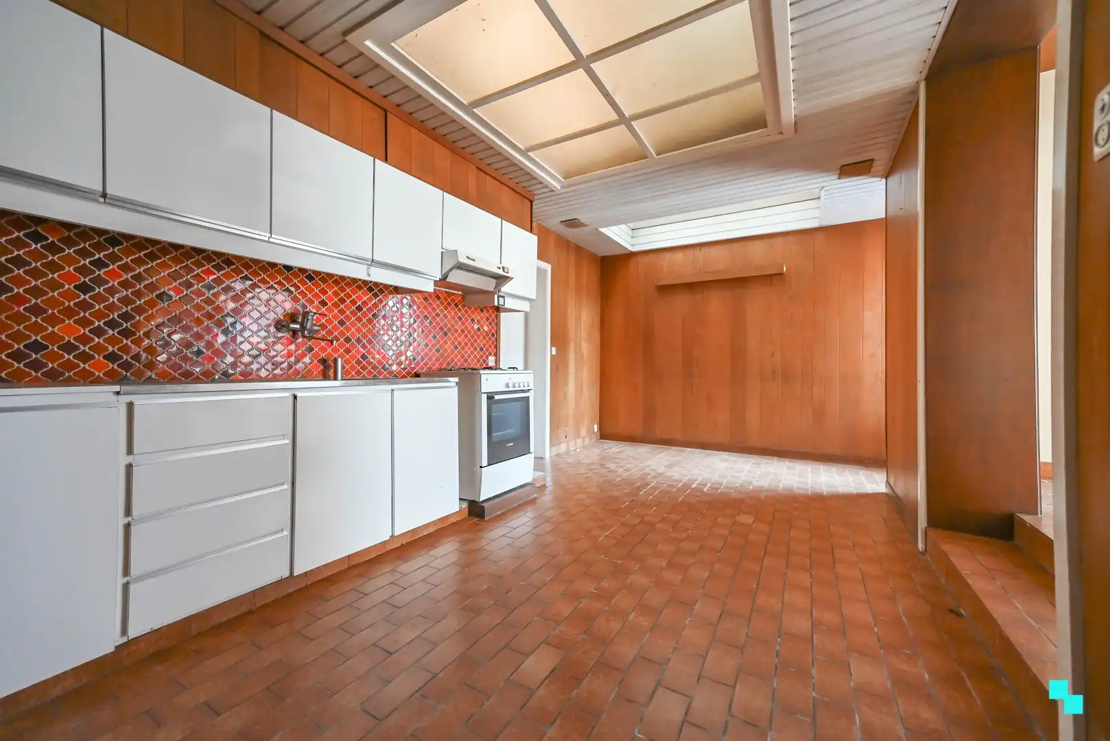 Te renoveren woning met riante garage te Bosmolens foto 5