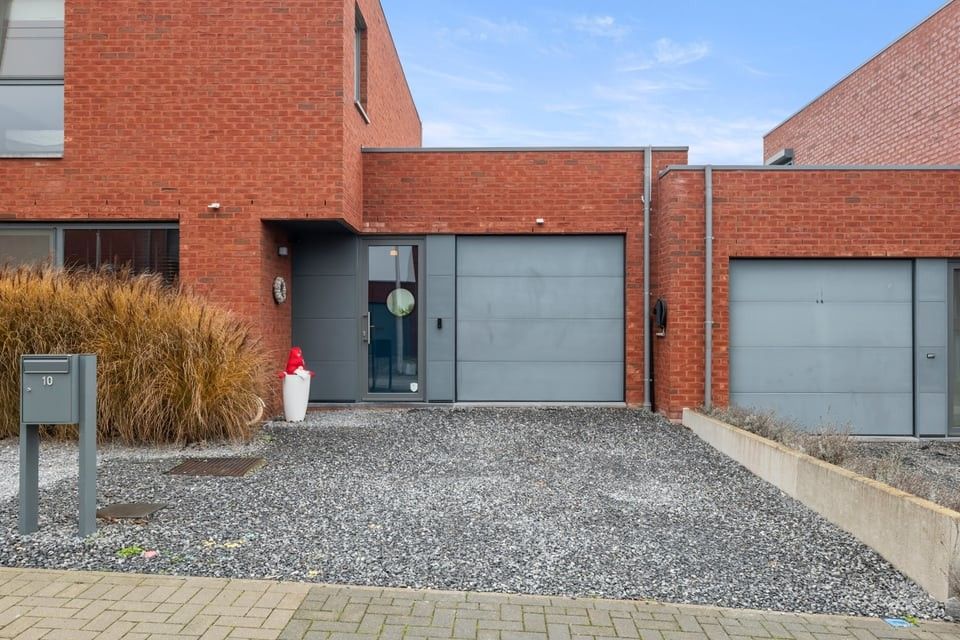 ENERGIEZUINIGE GEZINSWONING MET ZONNEPANELEN EN GARAGE IN MIELEN-BOVEN-AALST foto 2