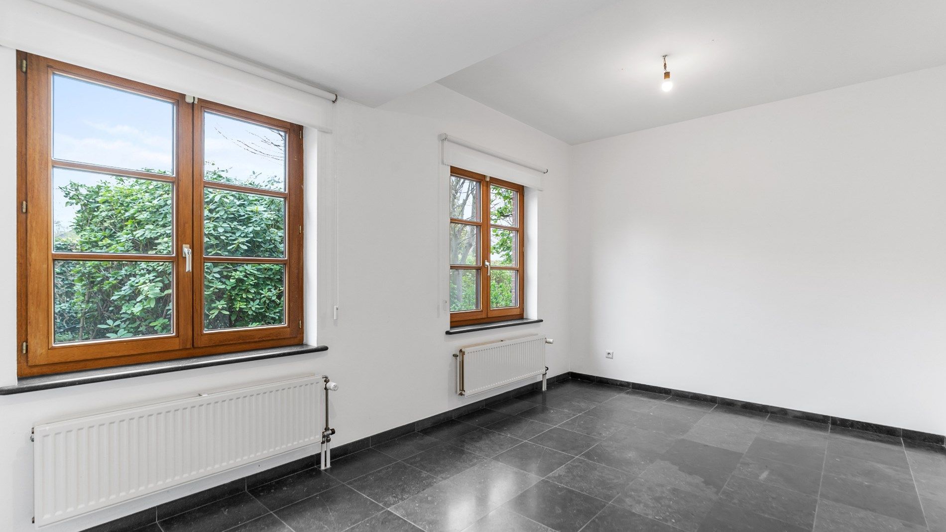 Zeer degelijk gebouwde woning met 3/5 slpks in een doodlopende straat in het centrum ! foto 17