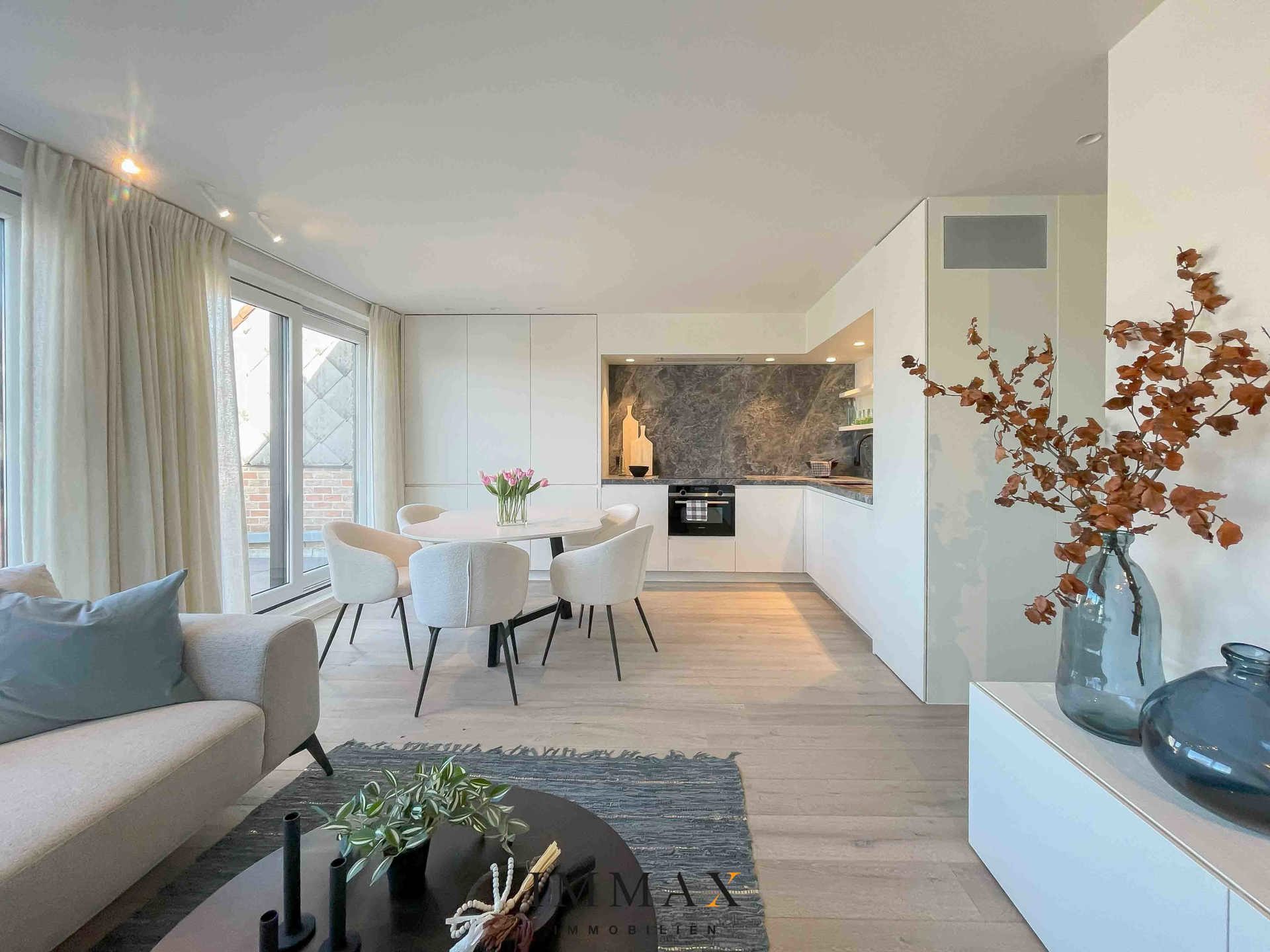 Prachtig gerenoveerde penthouse met lateraal zeezicht | Knokke foto 1