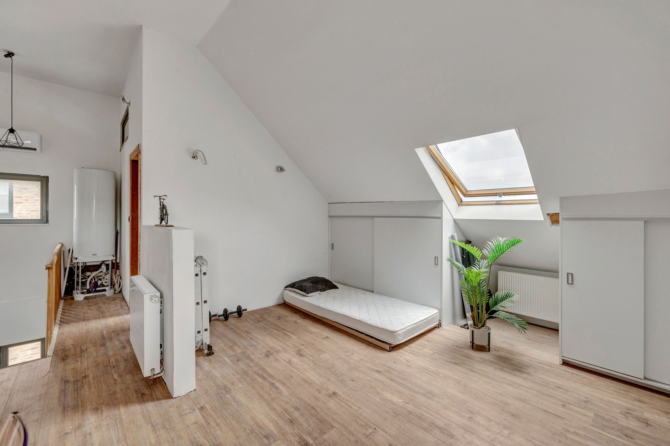 Instapklare villa met 6 slpk en uitstekende mobiliteitsscore foto 18