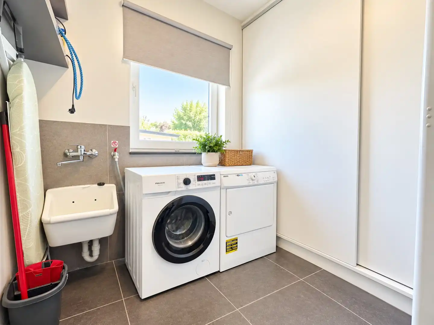 Moderne gezinswoning met drie slaapkamers en energiezuinige afwerking foto 9