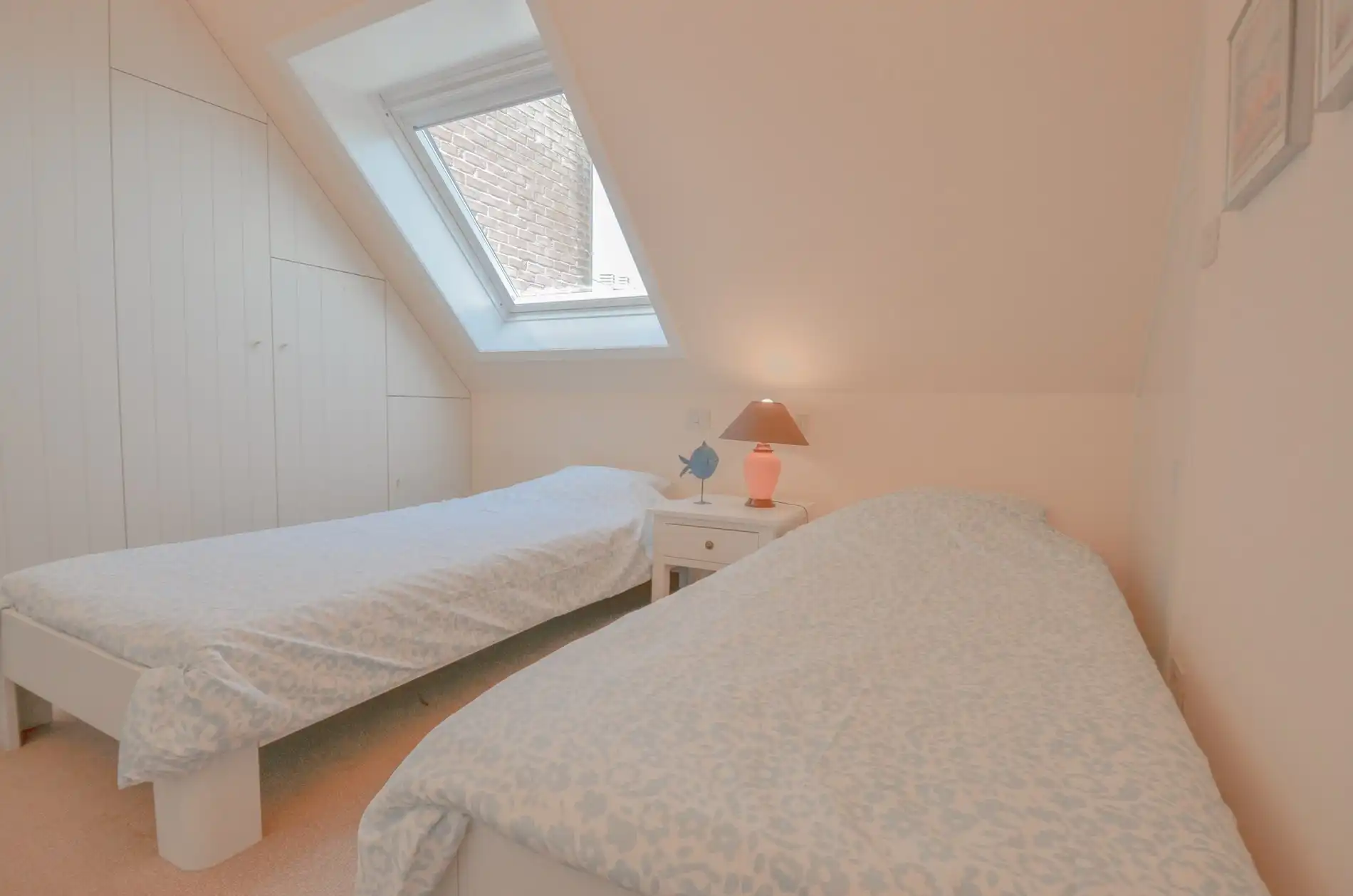 Stijlvol duplexappartement met zonnige terrassen en open zicht op de villa’s van het Zoute. foto 29