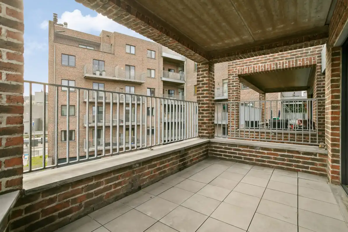 Stijlvol appartement in iconisch gebouw met ruim terras in hartje Aalst foto 14