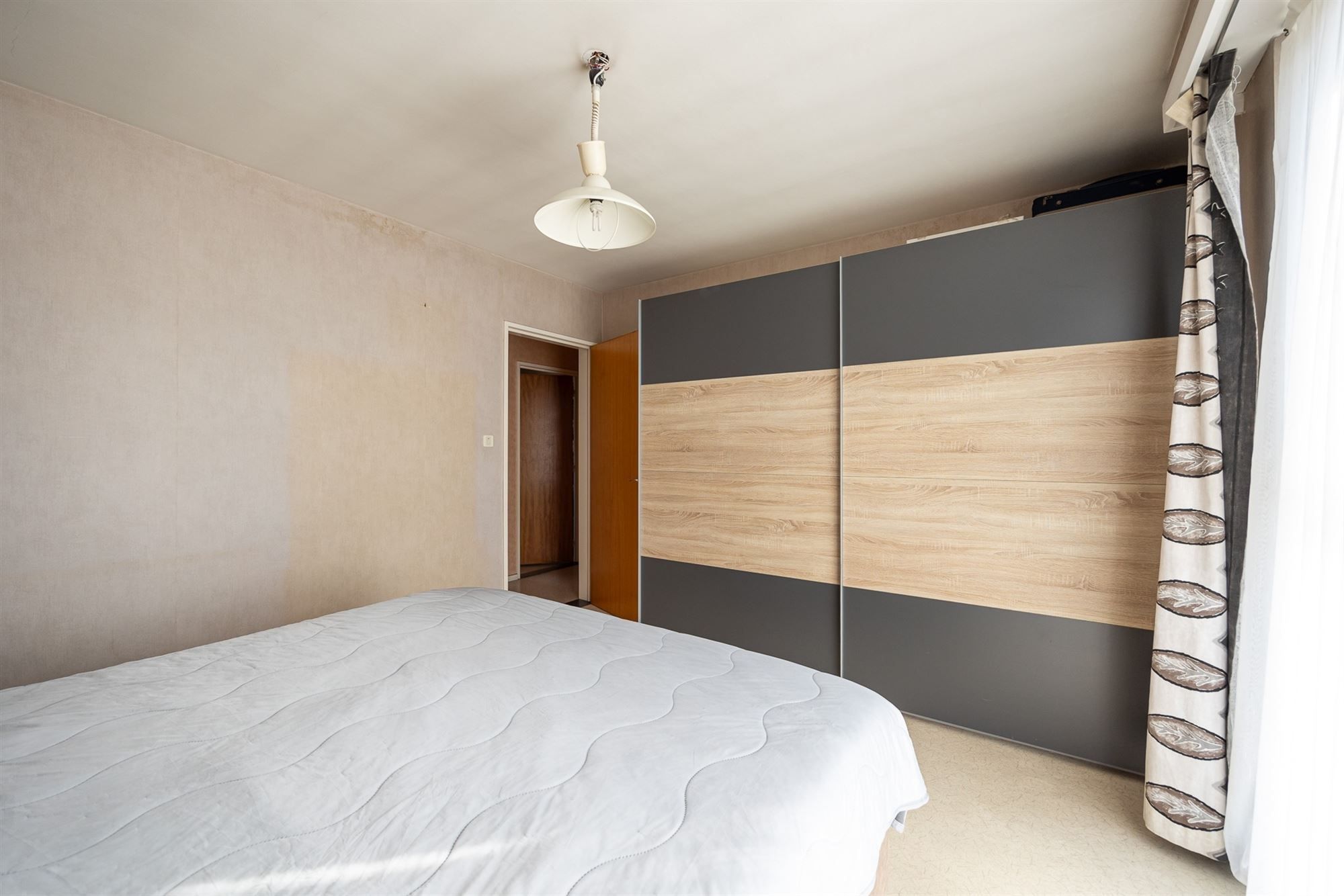 Halfopen gezinswoning met 4 slaapkamers foto 17