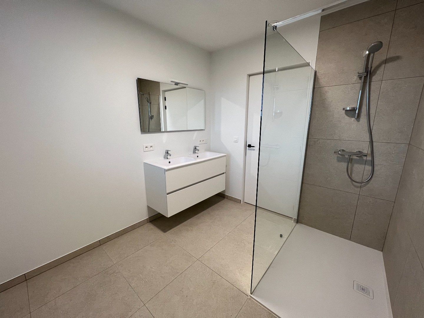STIJLVOL PENTHOUSE IN RESIDENTIE DE POST IN LANGEMARK MET UNIEK UITZICHT OP DE VIJVER foto 16