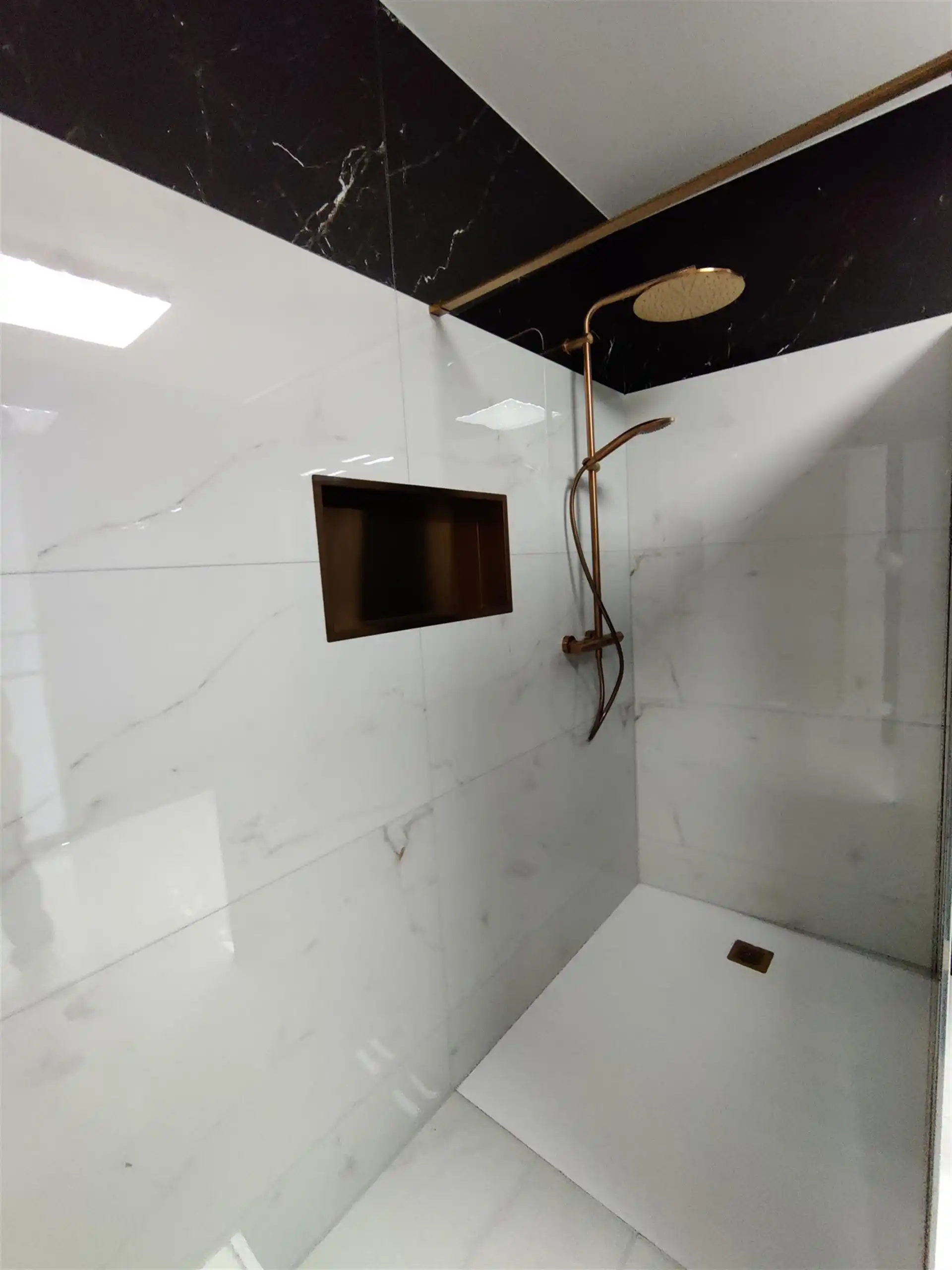 Luxueus gelijkvloers appartement foto 9