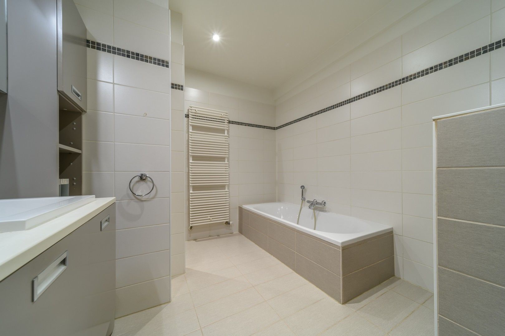 Prachtig loftappartement met 3 slaapkamers op zeer centrale locatie te Geraardsbergen foto 15